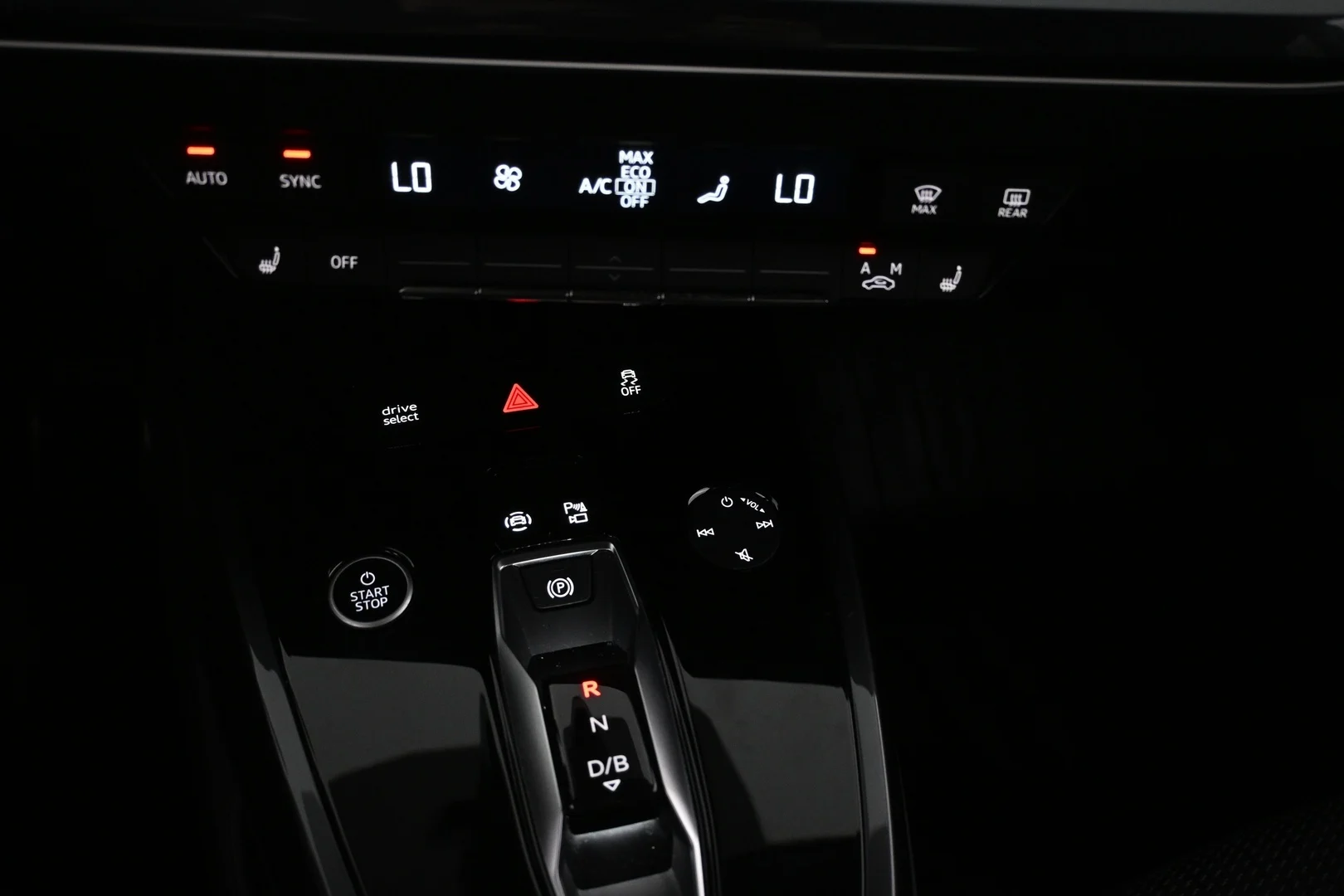Car Image - 3VK1ATdLSsAztFyNniQLv4