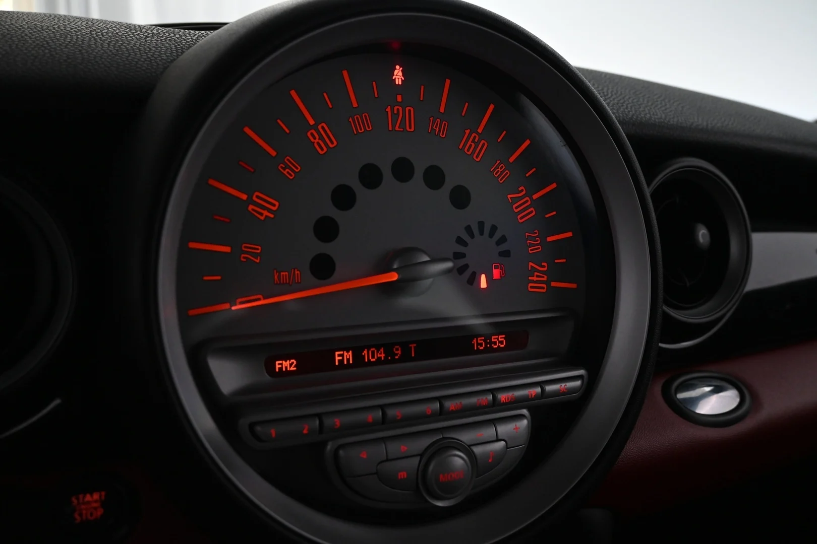 Car Image - 2qbmK8GrgKxNA3LpxVz76I