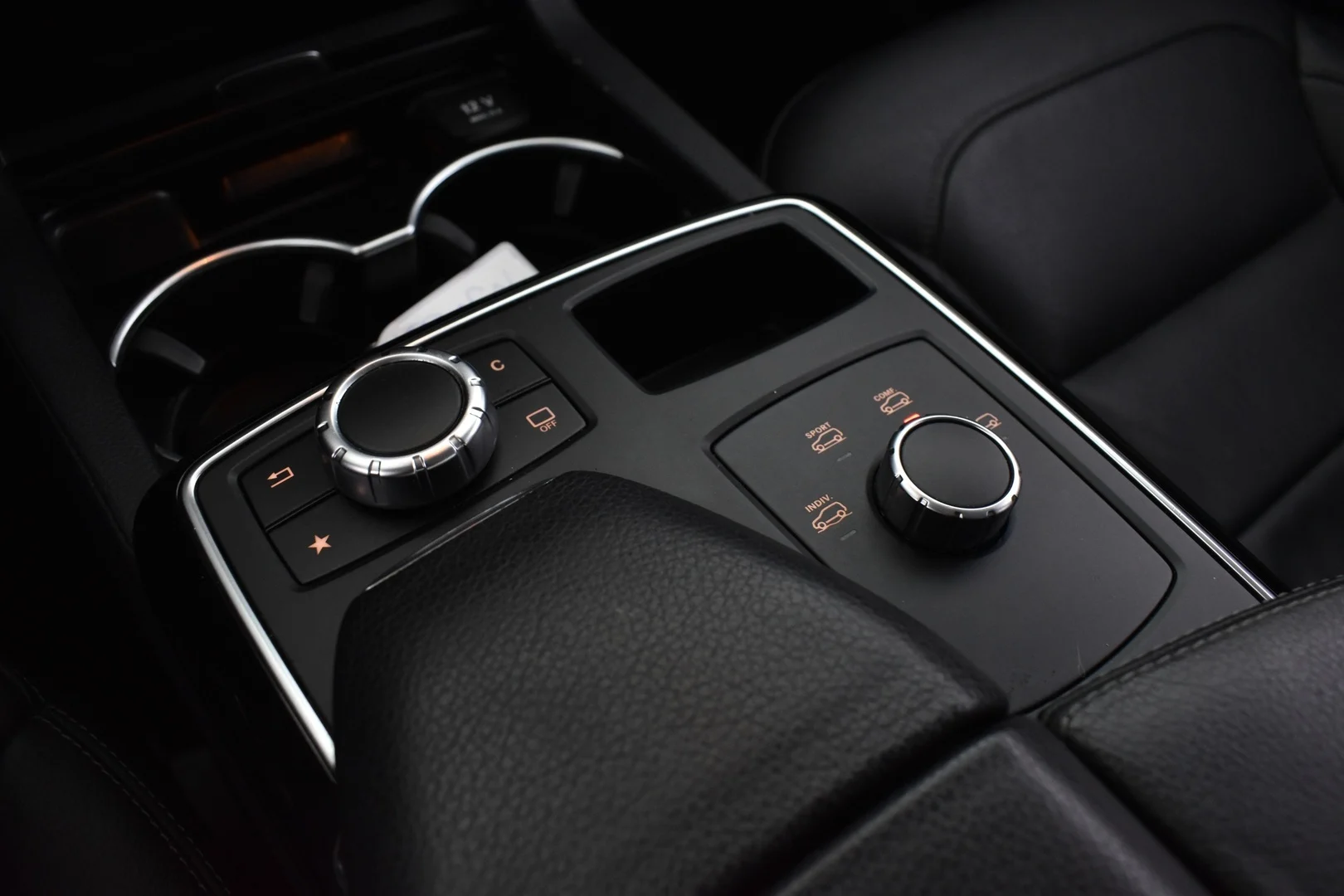 Car Image - 12MWFlTZGWg6YFd8E25s2m