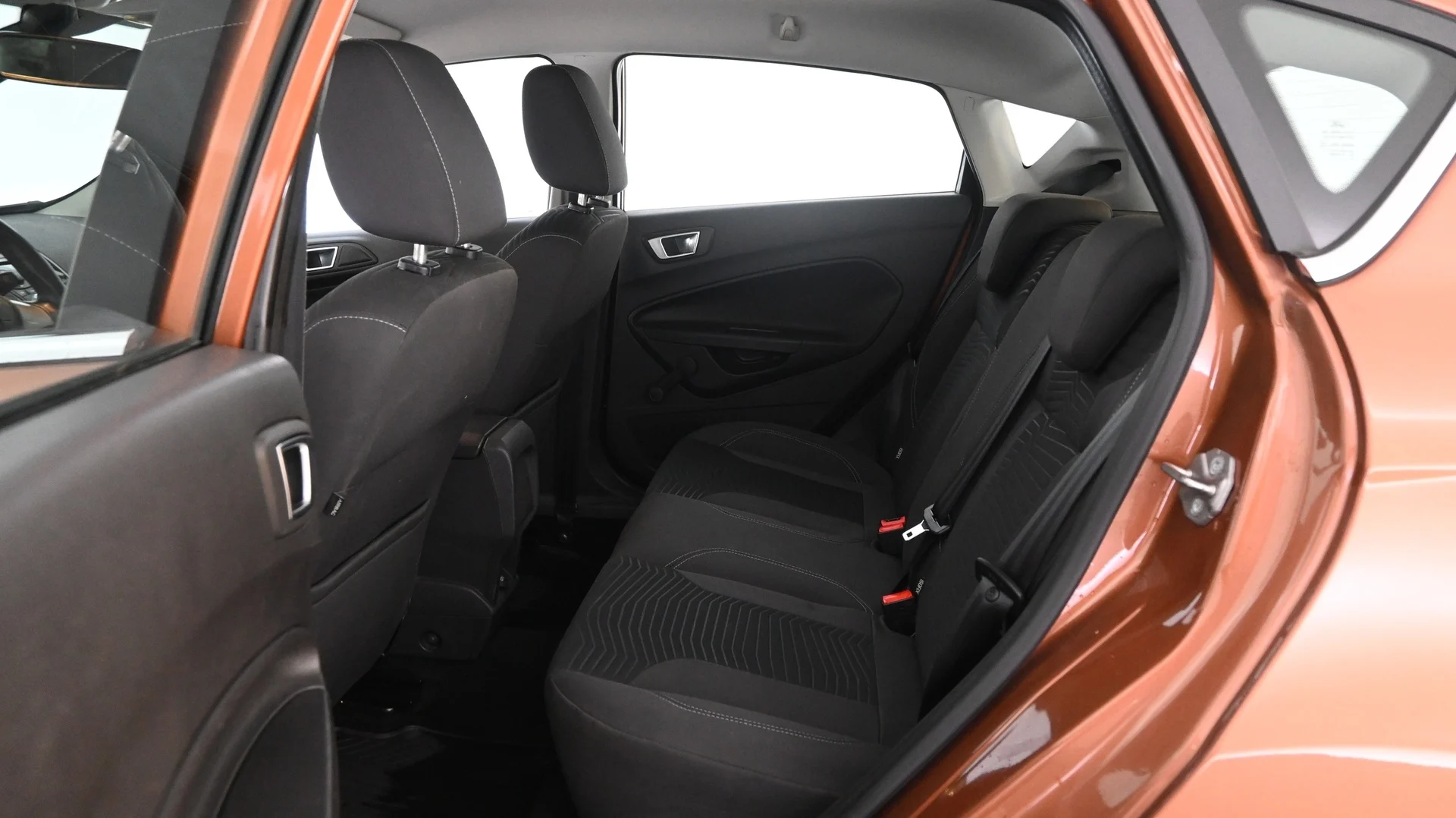 Car Image - jpNwPXKuBlpNTH0cZU3xm
