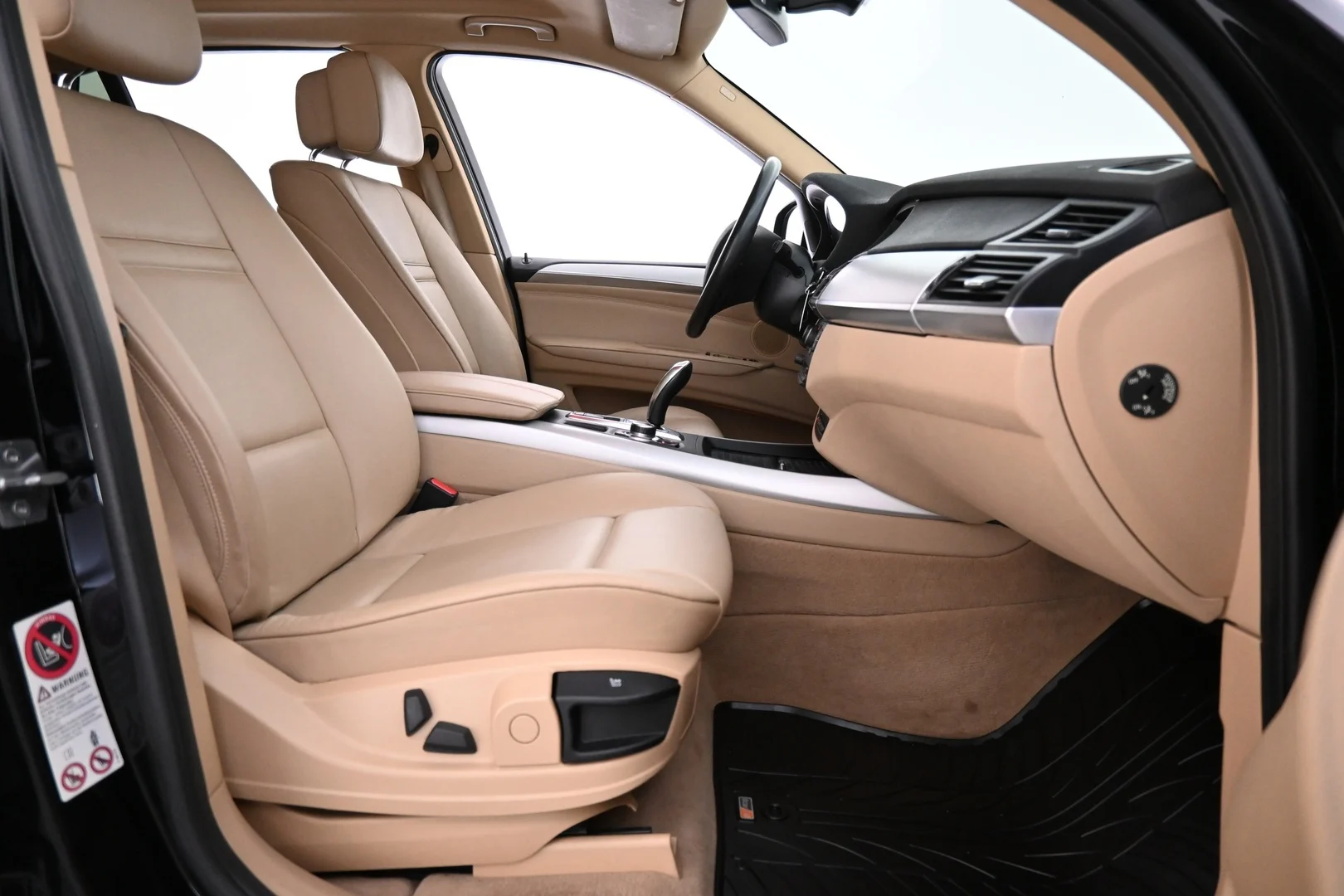 Car Image - 4rJmPFVBgT4bdsZpLnxjWJ