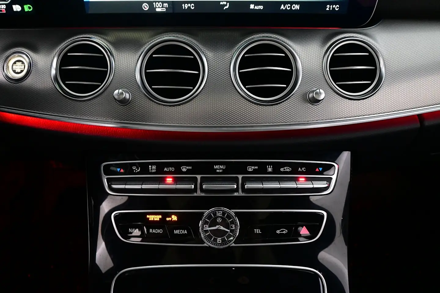 Car Image - 2F7RcurpM45RCFkMB1XRli