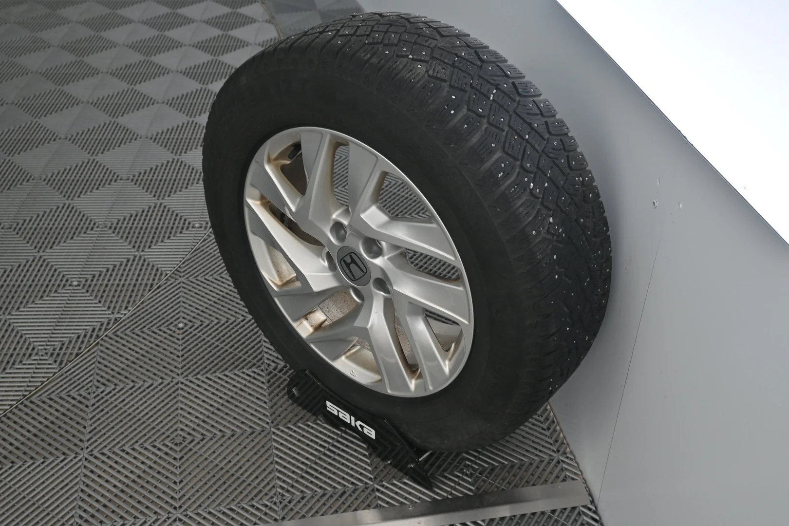 Car Image - 2KSeeNvwxP0KiiVEL7oAqD