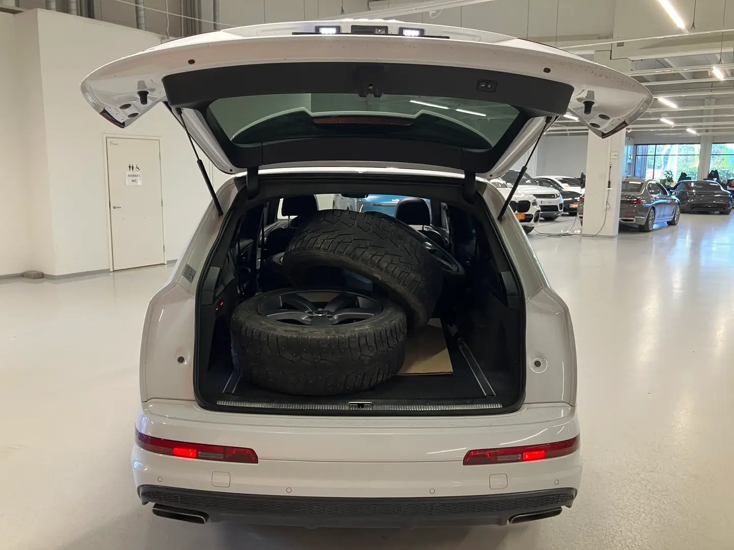 Car Image - 5s22jtsmKc77Hkp82TfX9b
