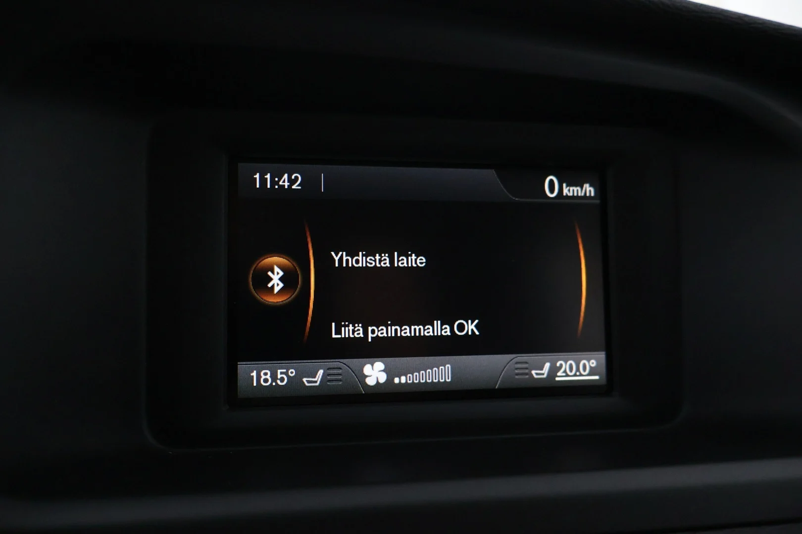 Car Image - 76No27FeUSq4m57u6d8llG
