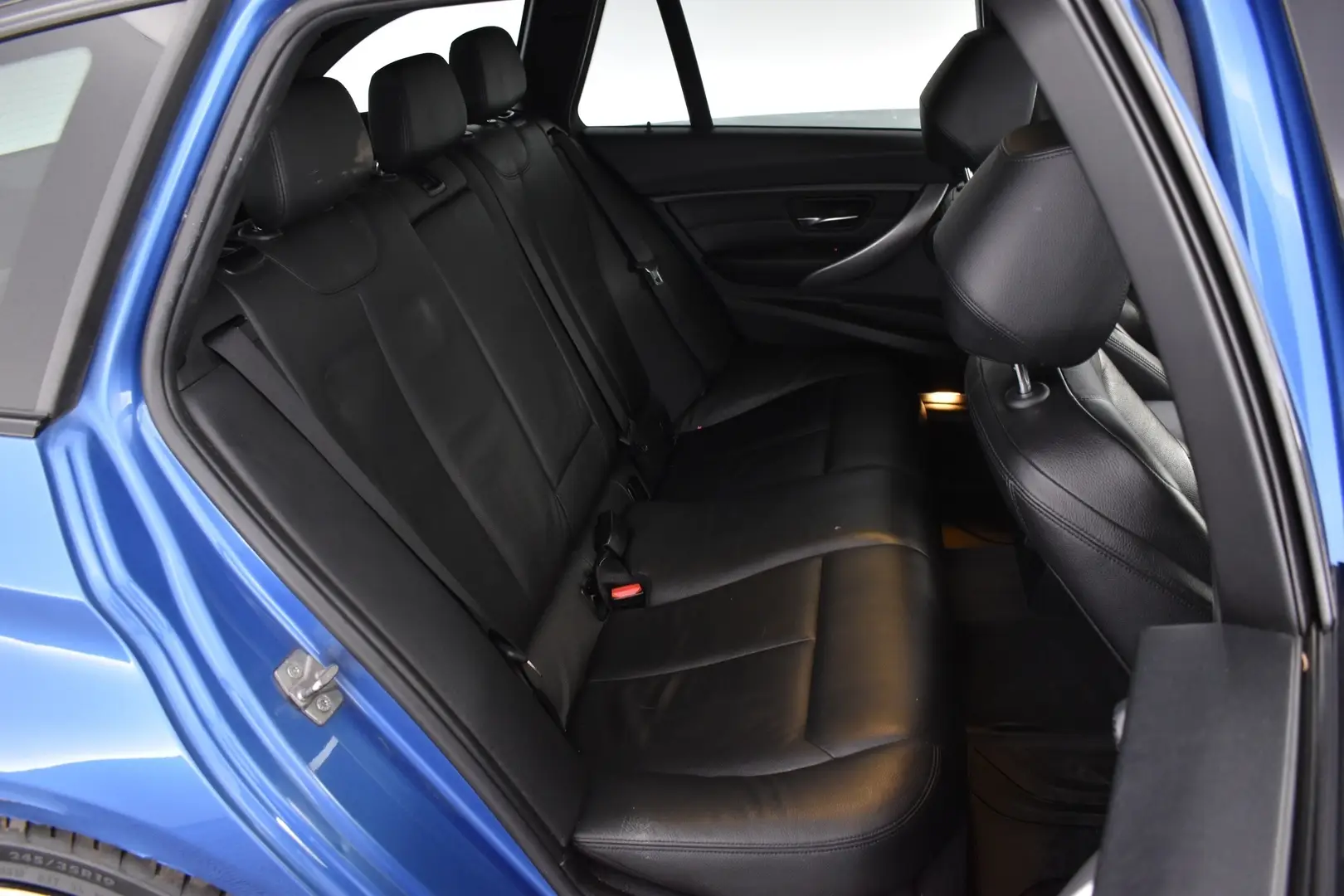 Car Image - 7JnC1tWLTKflgcxWVylQqC