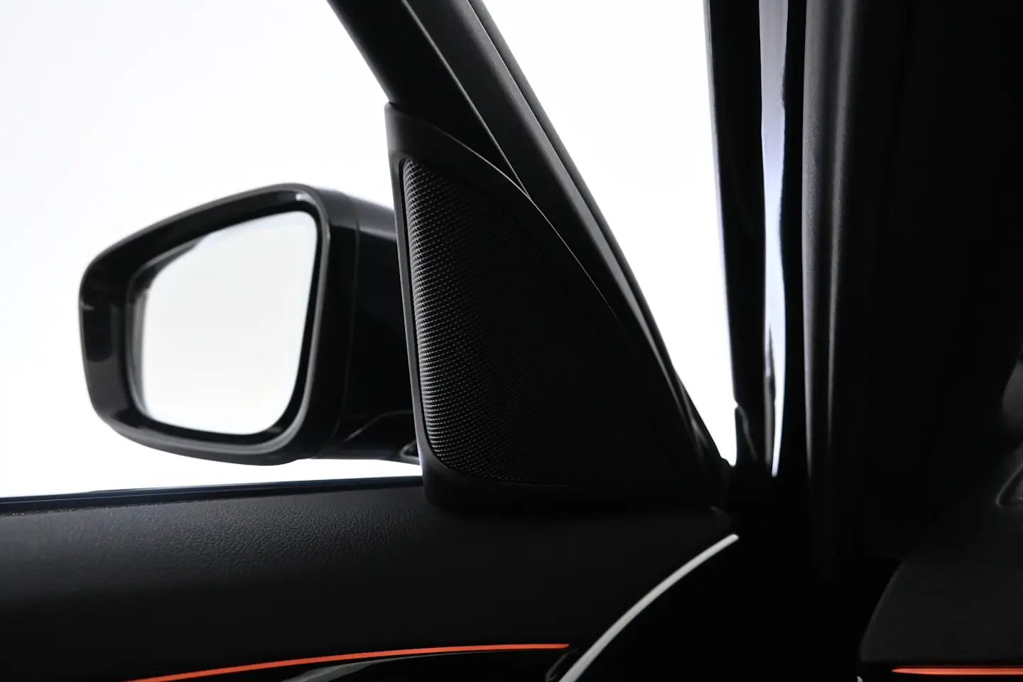 Car Image - 2H8vIxdMNtREDh2Bc7B8Js