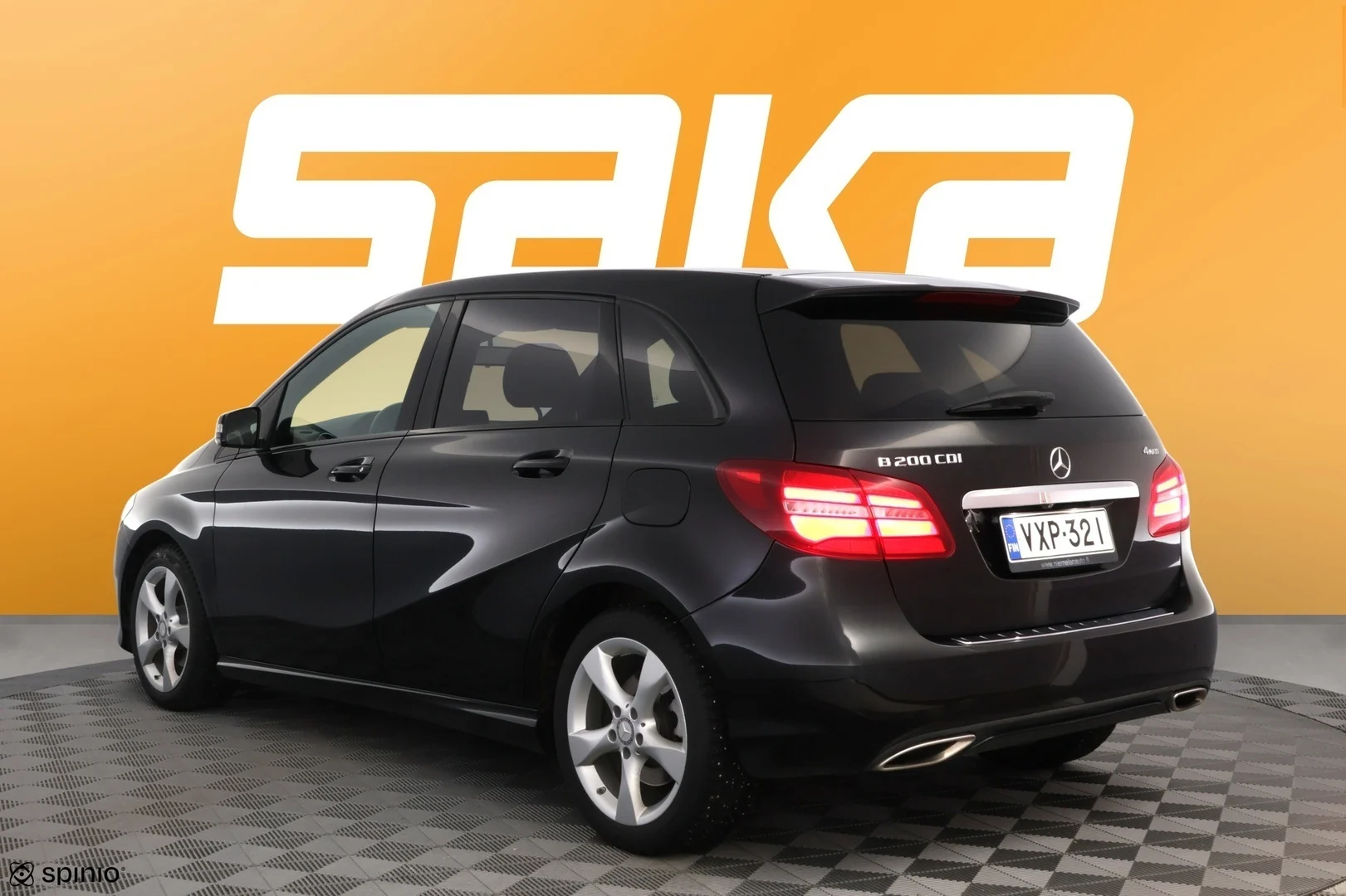 Car Image - vM1Cya0m979Ym4Qgnp8Tx