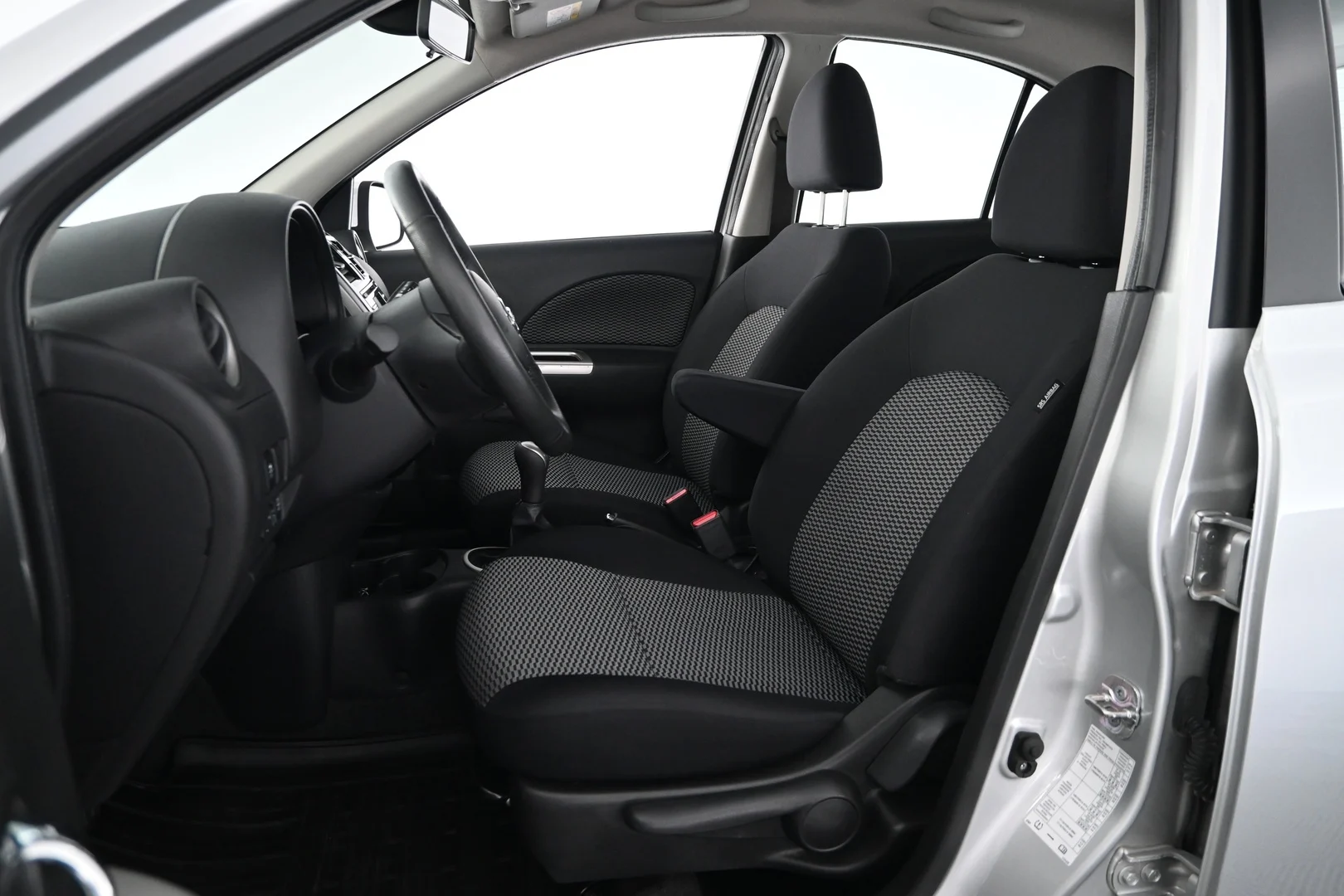 Car Image - Ba0GkmgNMKaRCTKR265X5