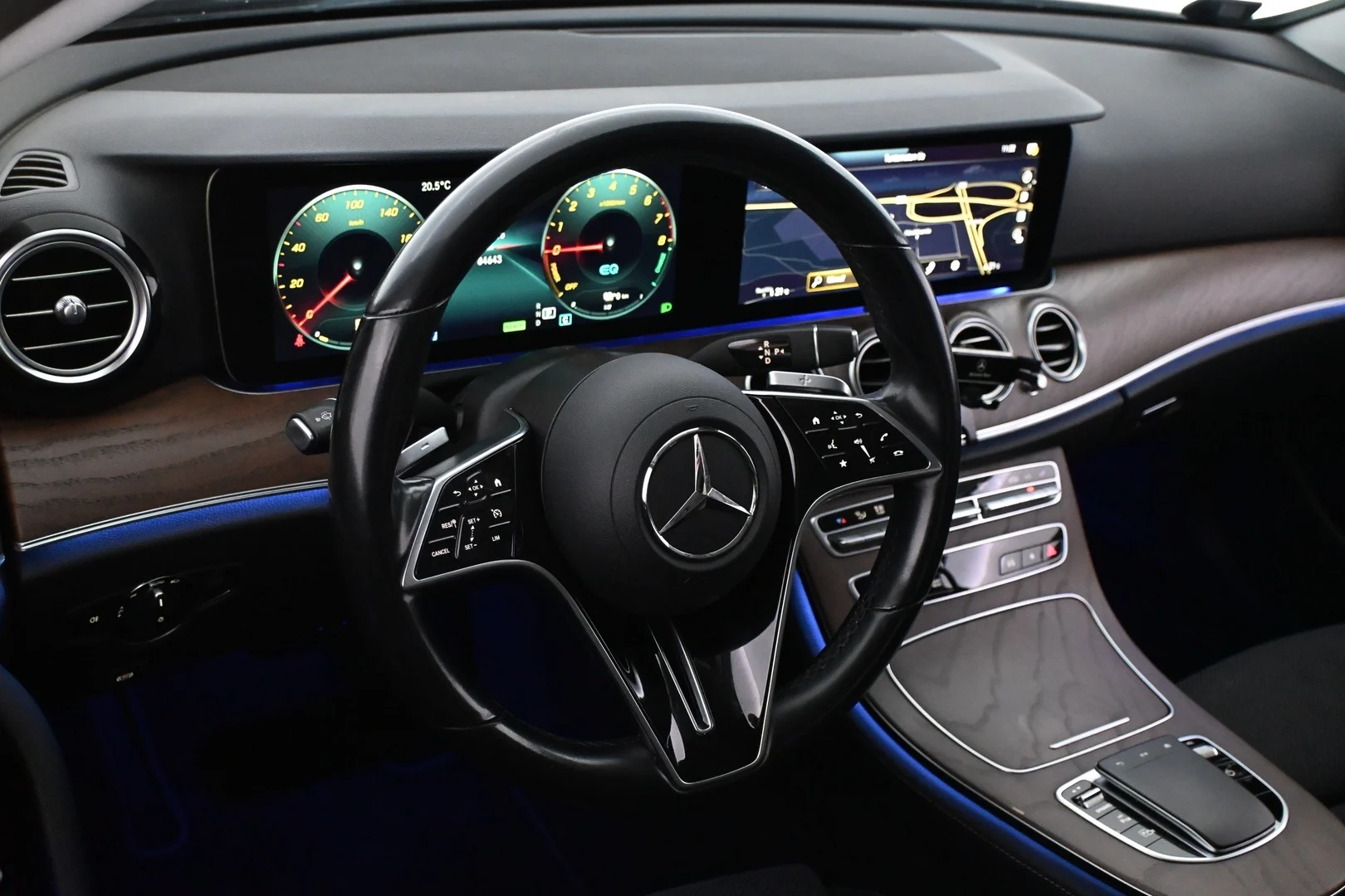 Car Image - cV21rw9ZcwMMvvnuxYtfL