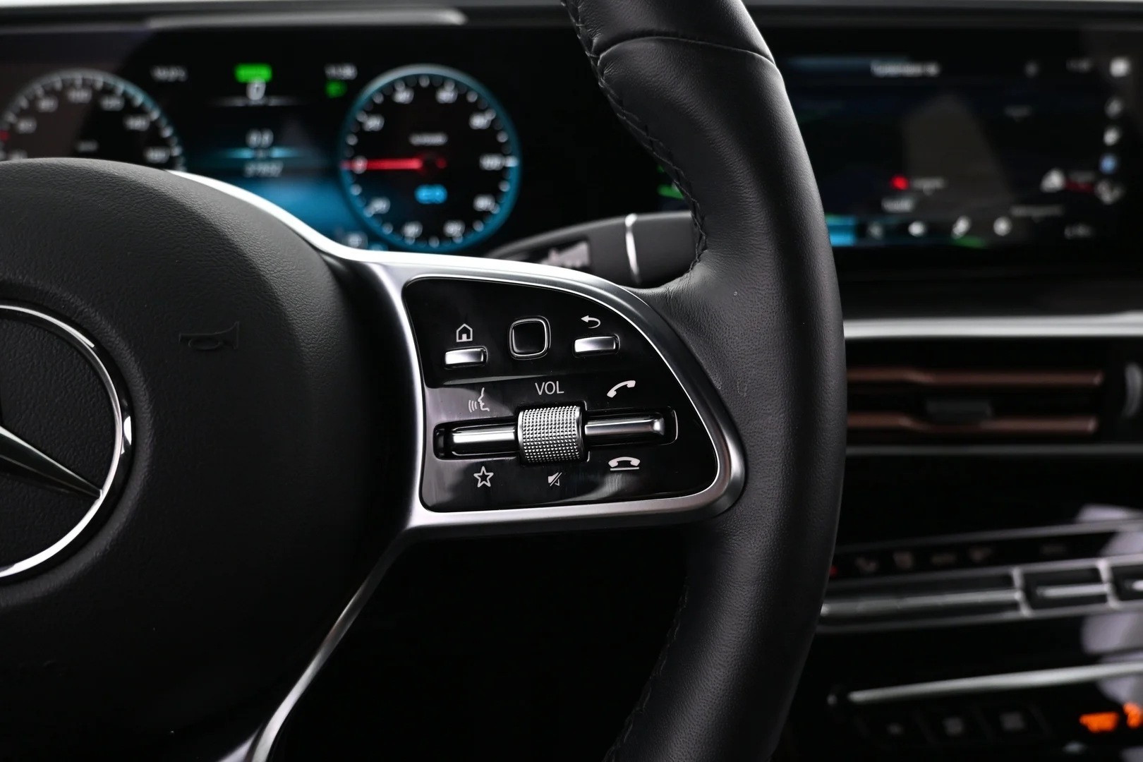 Car Image - 60Sxowl1t7LoqFEQKK2t5a