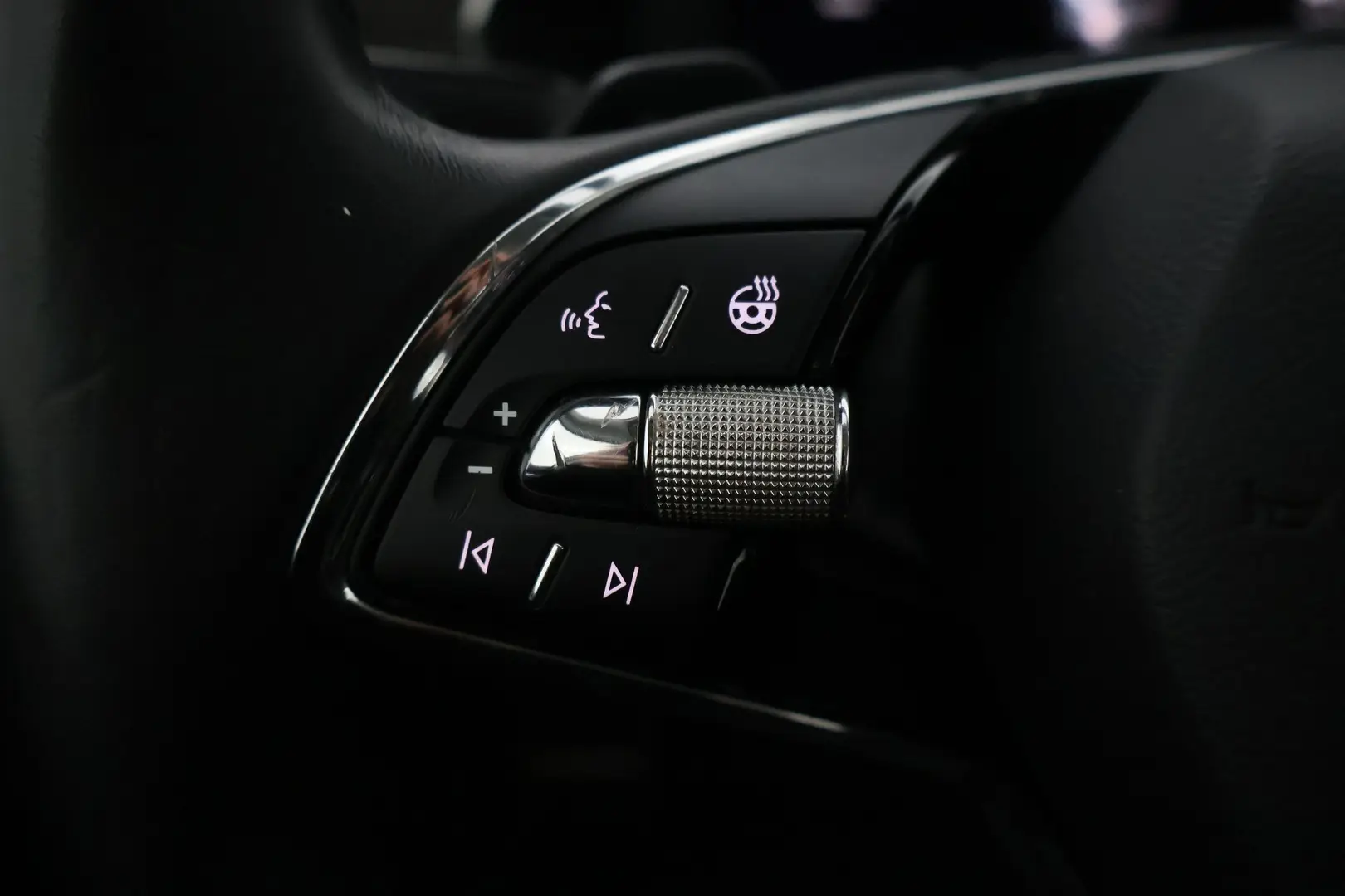 Car Image - 2EfkNSnuqorMw3kbl50LBk