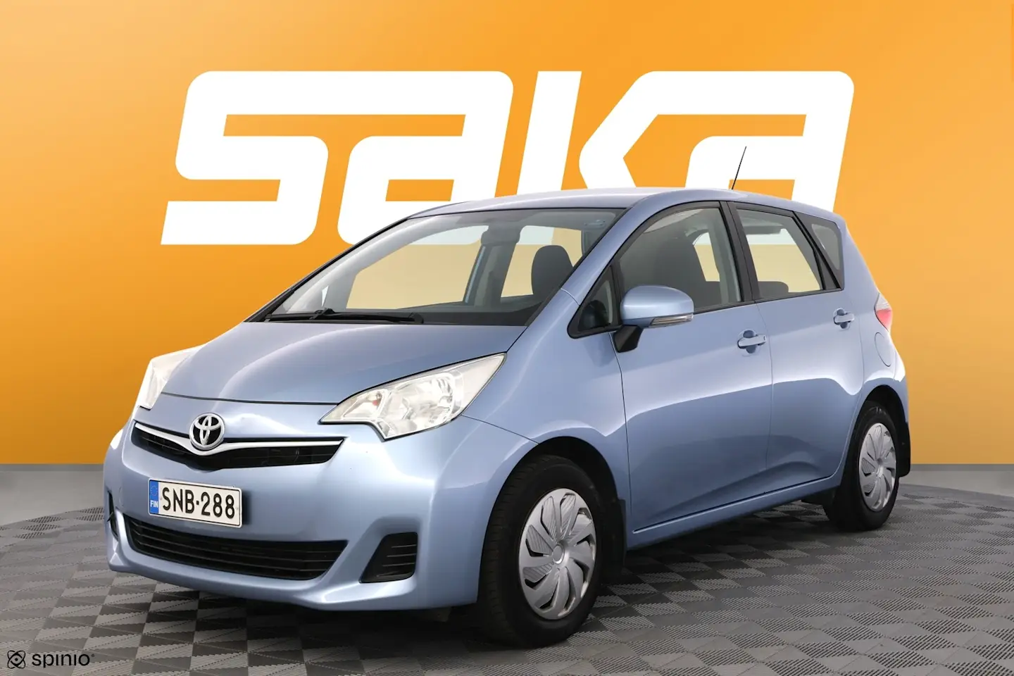 Car Image - 102m9H8HpcrtDeaxpiWeiK