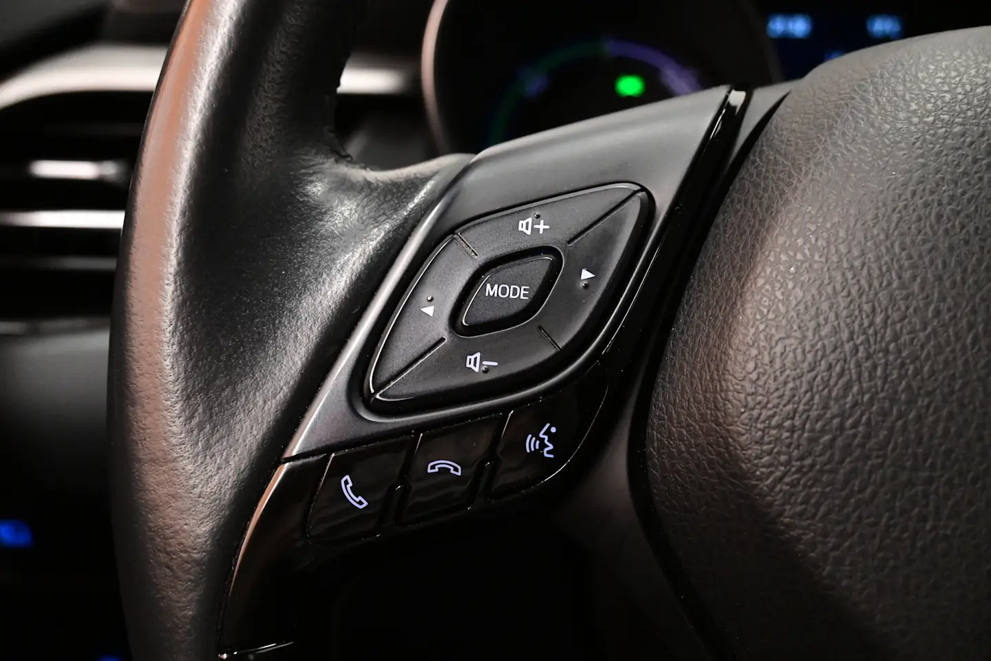 Car Image - 4HsfLi0QyCHLg8mndMeJdU