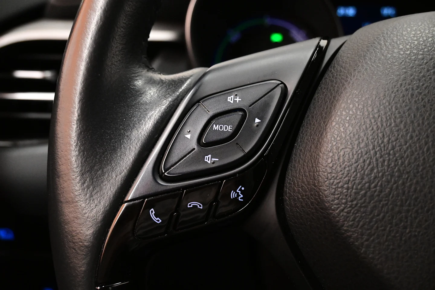 Car Image - 4HsfLi0QyCHLg8mndMeJdU