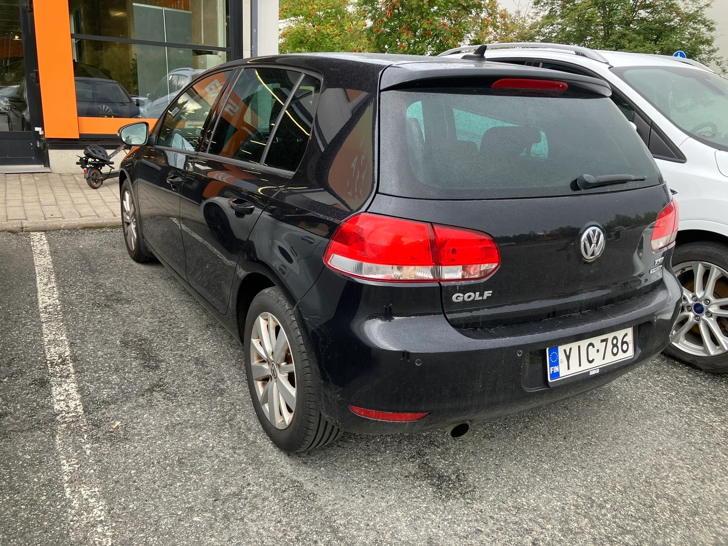 Car Image - 5lQ2ZarA8NiEevErXqjP9T