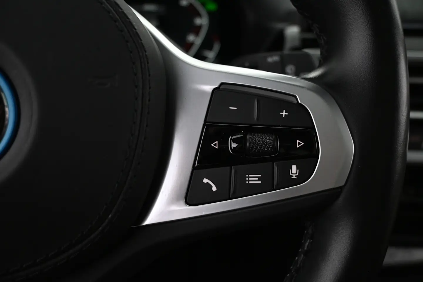Car Image - 6iLASqGFR5Weqnzj4Jpbcc