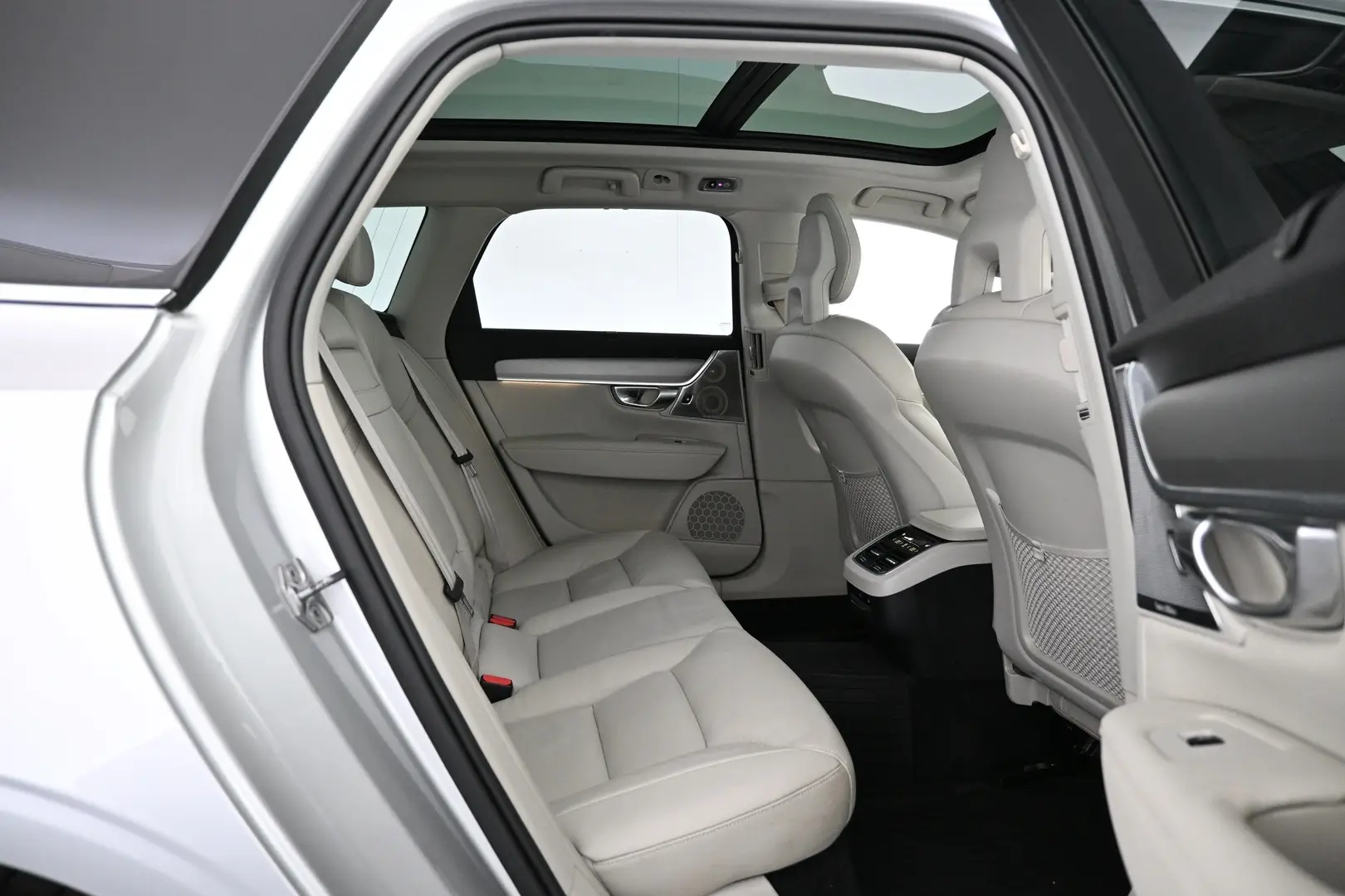 Car Image - 7awYP5hidnTLczeAepgRJM