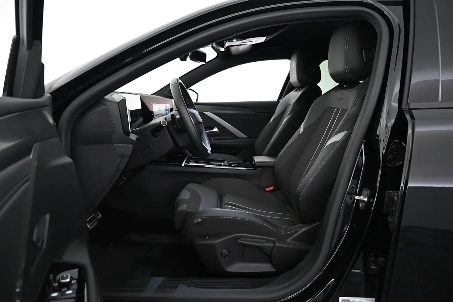 Car Image - 6Mdk6y9OFnQclCWyKh1Hgh
