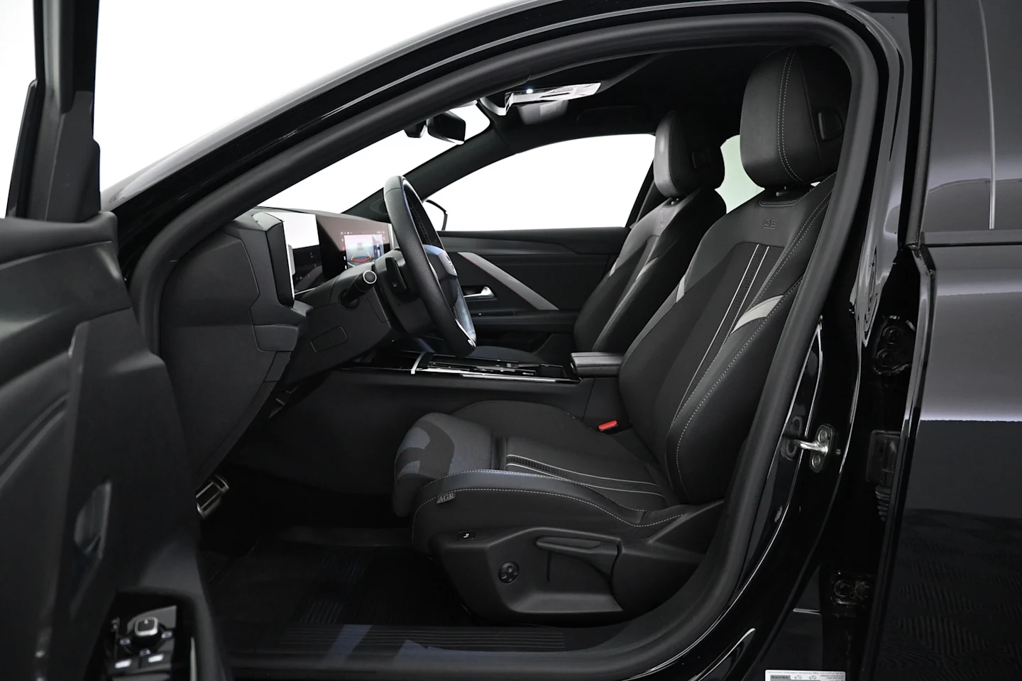 Car Image - 6Mdk6y9OFnQclCWyKh1Hgh