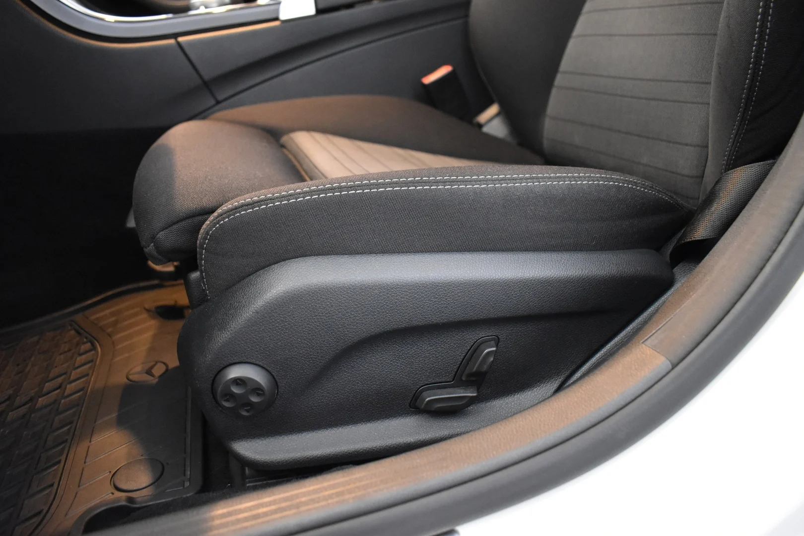 Car Image - 5zXV0ftXn8tpbfGHPld6o7