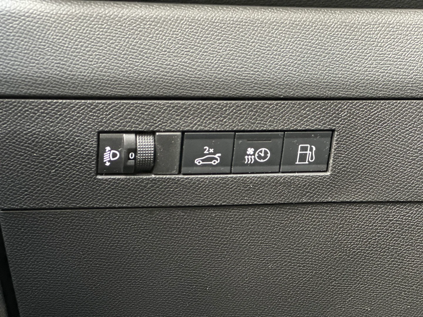 Car Image - 4wXFYbxHfG9iRMS5E3u6wn