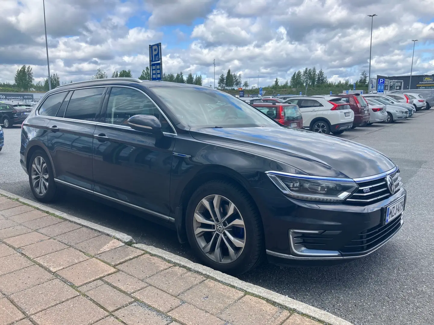 Car Image - 1picyMyaMAwhJfsvAhoYPQ
