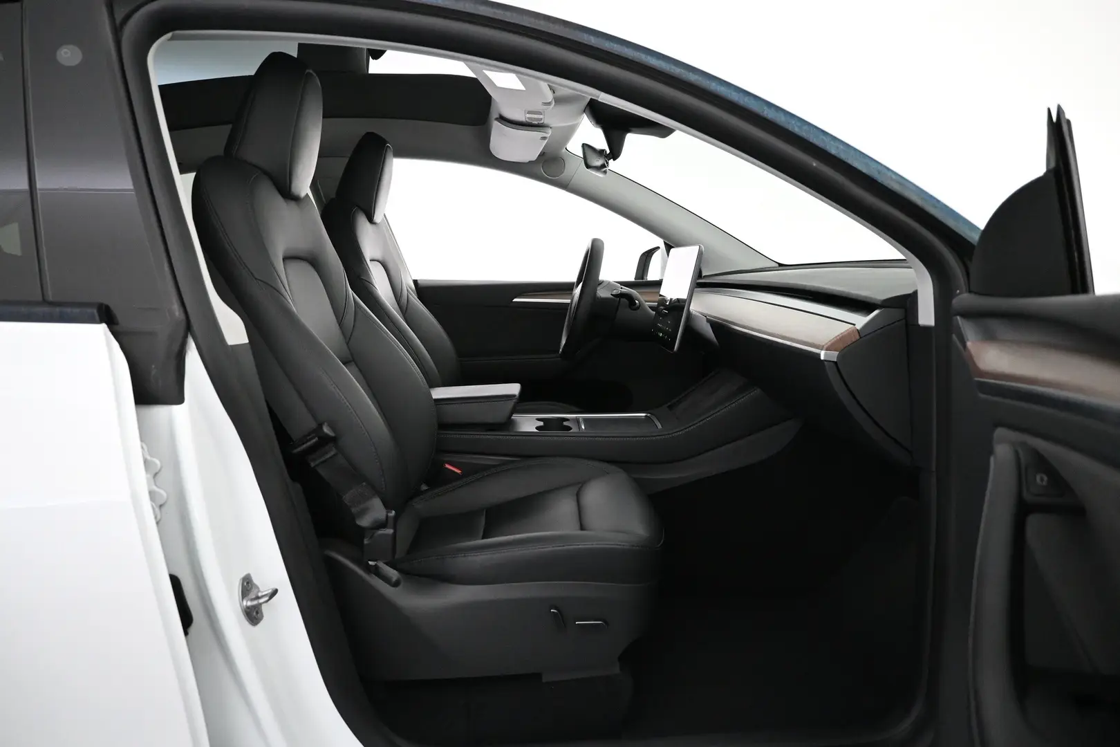 Car Image - 4Lw94mzzYWyci7IamOOcza