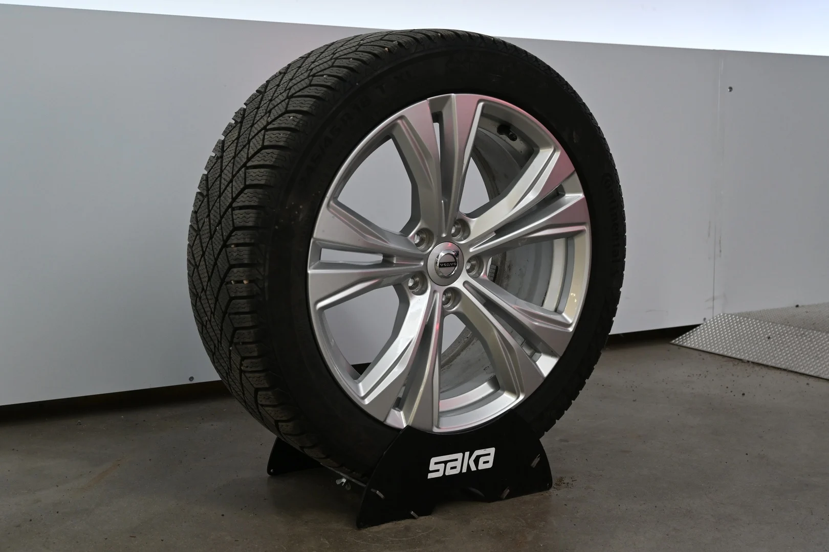 Car Image - 4uLOA6FoYHQVkZE66xZJoT
