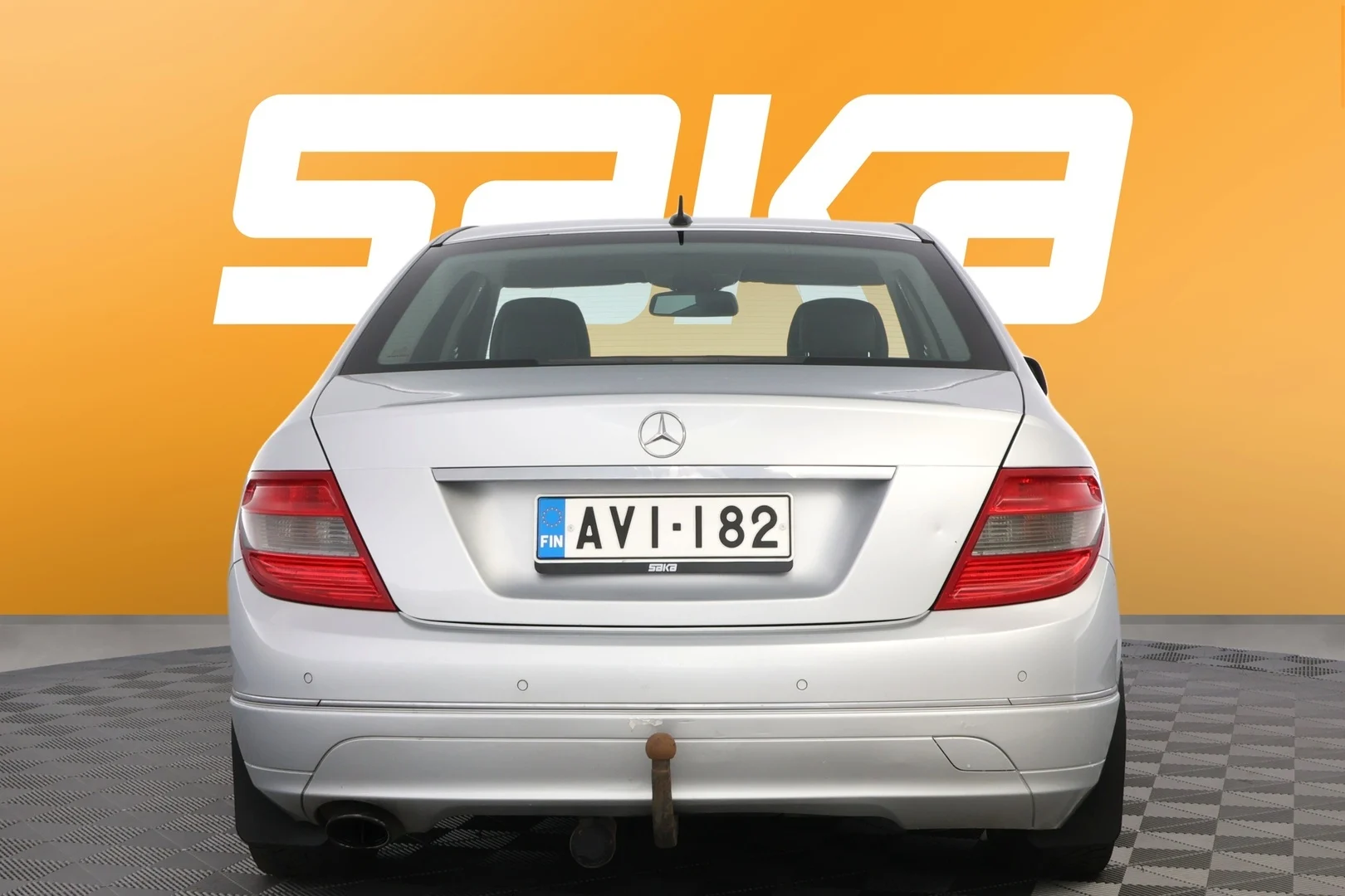 Car Image - 4xt4G8D4XuUn4updLh7IFI