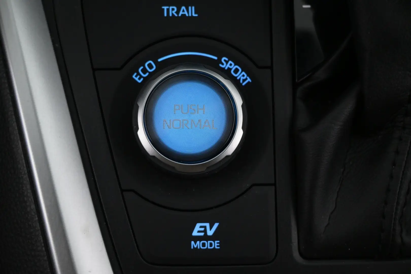 Car Image - 4VFBXO9mQZa5G3XqObkOxS