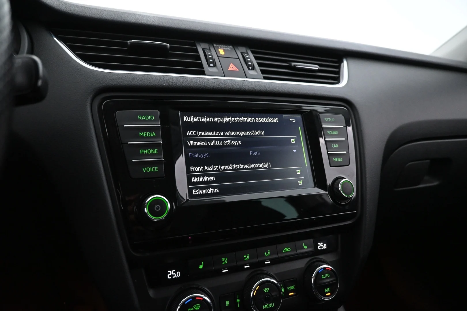 Car Image - 2AneDGuzanMGWXgC1UkGt1