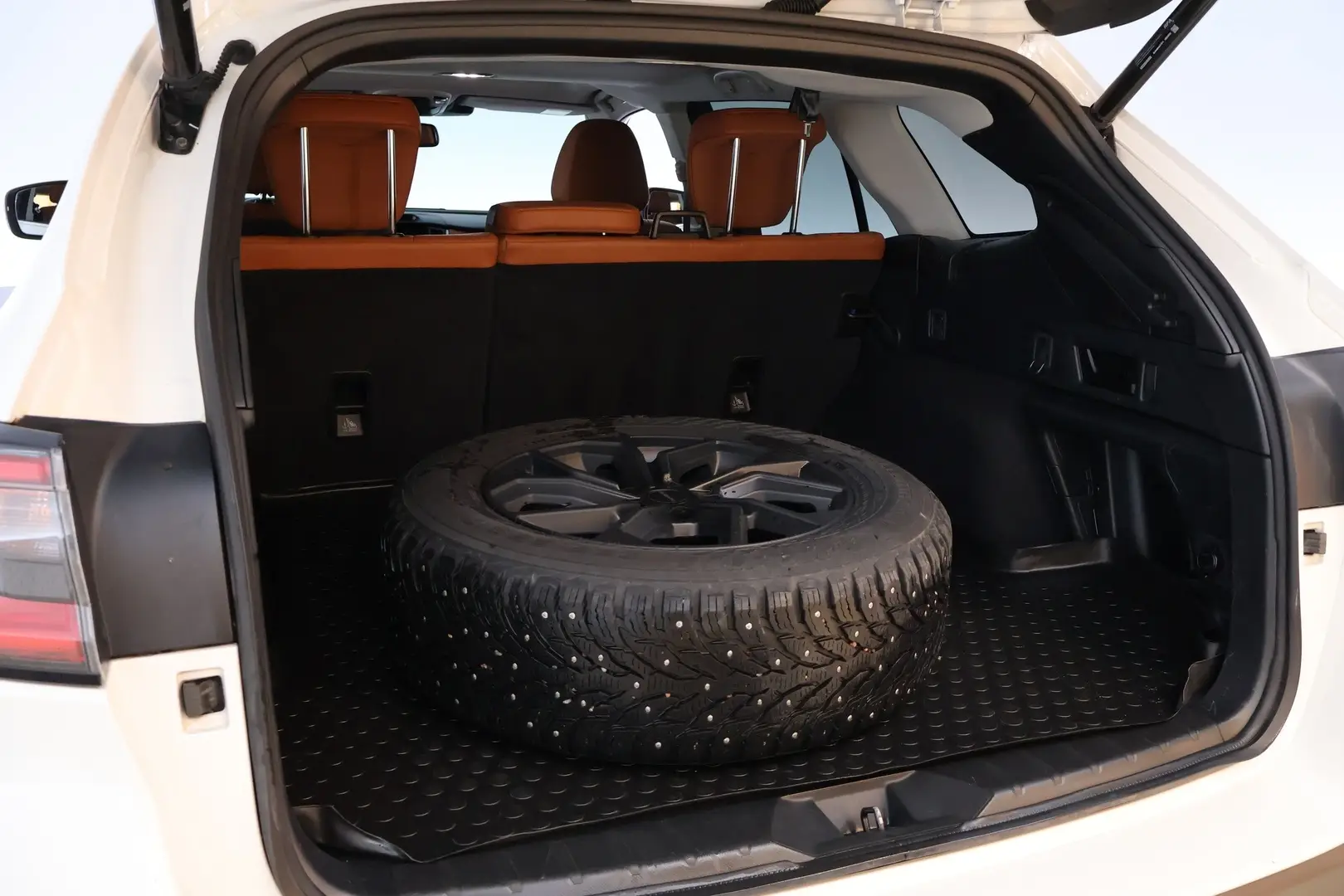 Car Image - 2GpuUWQvAbPdu5uzGXdhfI