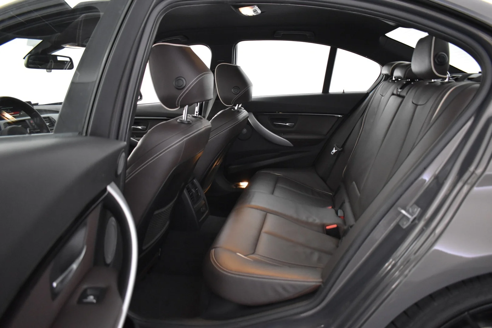 Car Image - 6vg21g6hmZbmSblGcuknVV