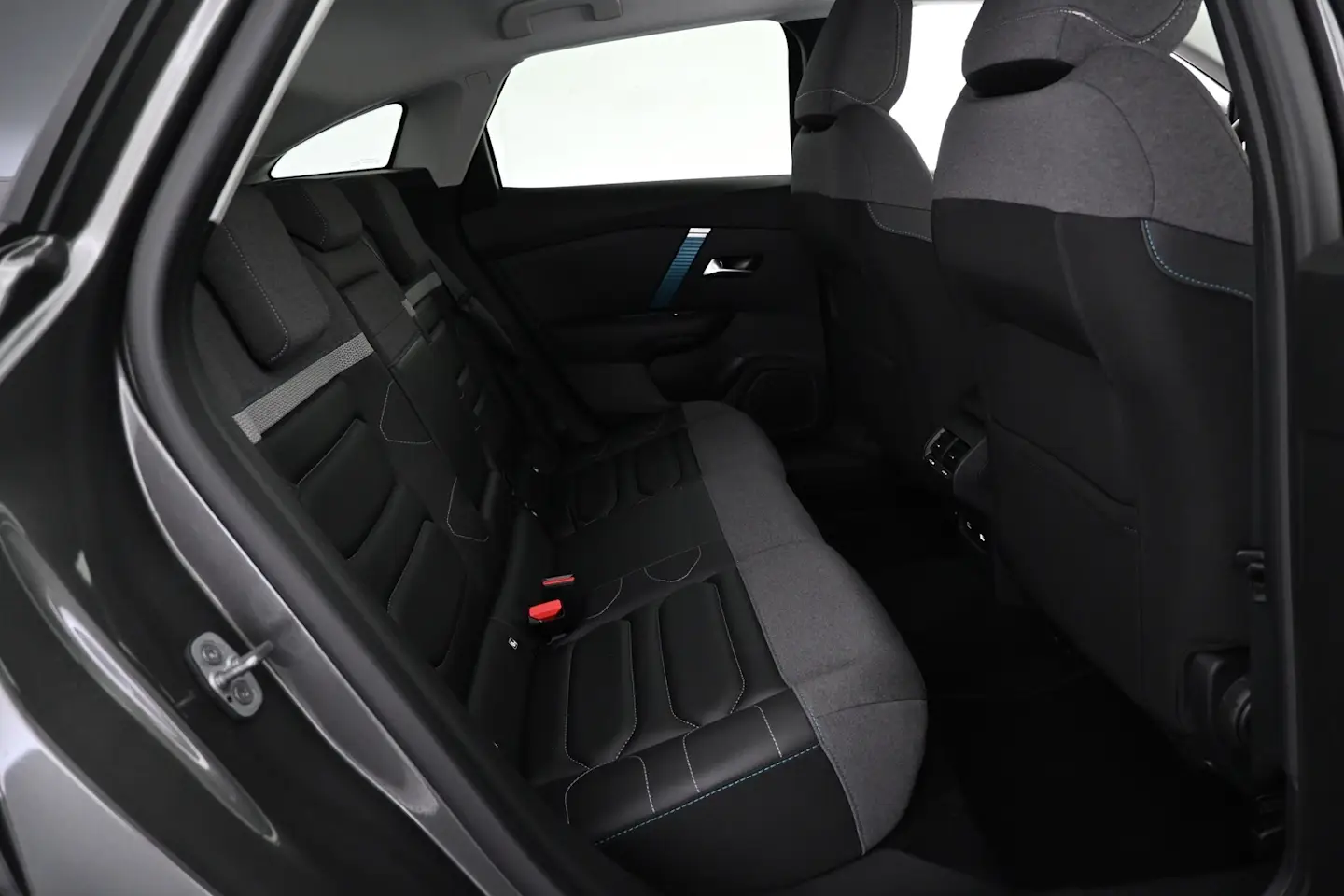 Car Image - 7fsb9FUQ3vSwmho0RvmZ9