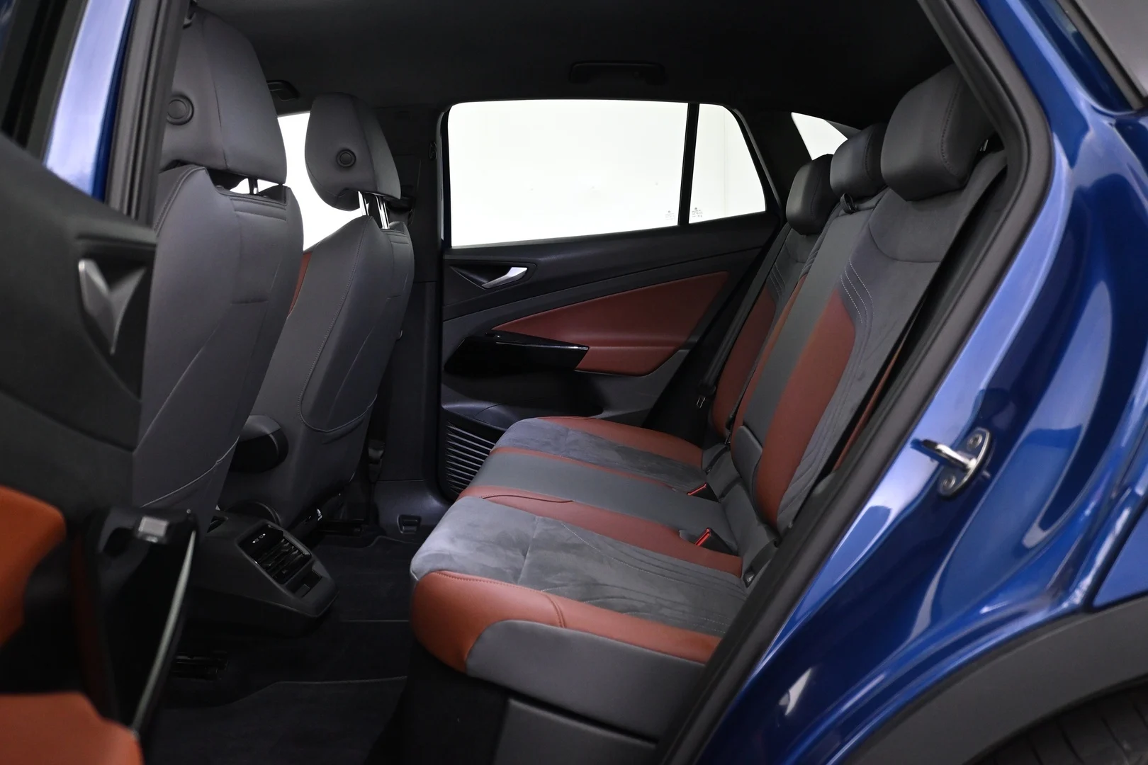 Car Image - uYvY67e5HrcwtSYAydtB0