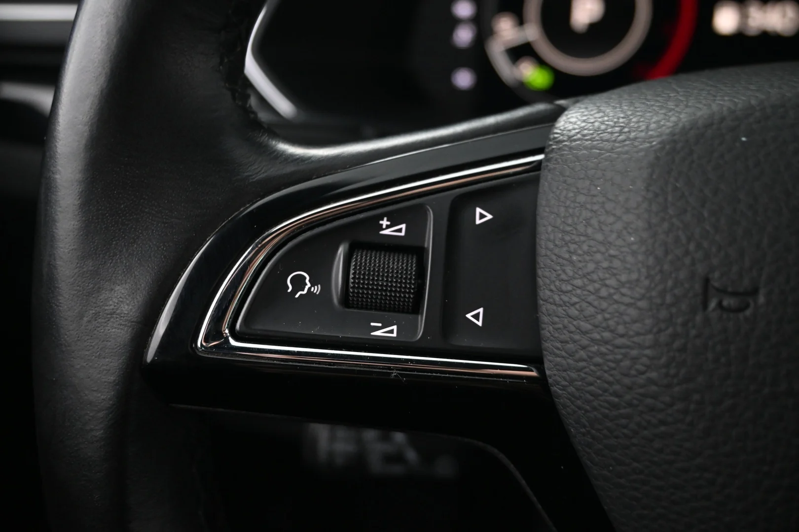 Car Image - 4DorlQxI2cwCwQVoO3kkqx