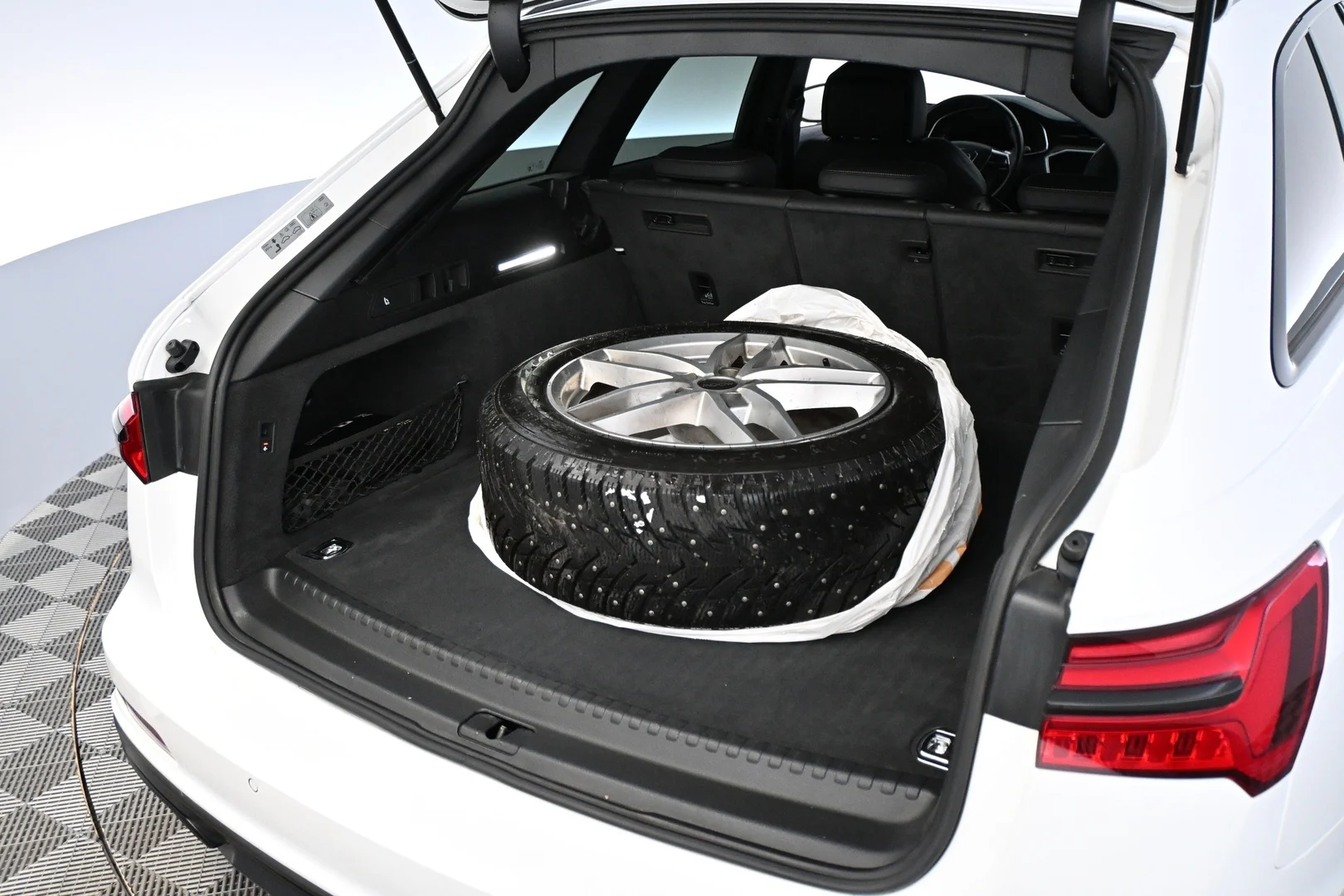 Car Image - bqN8AGN3DuU7epNjdEEwB
