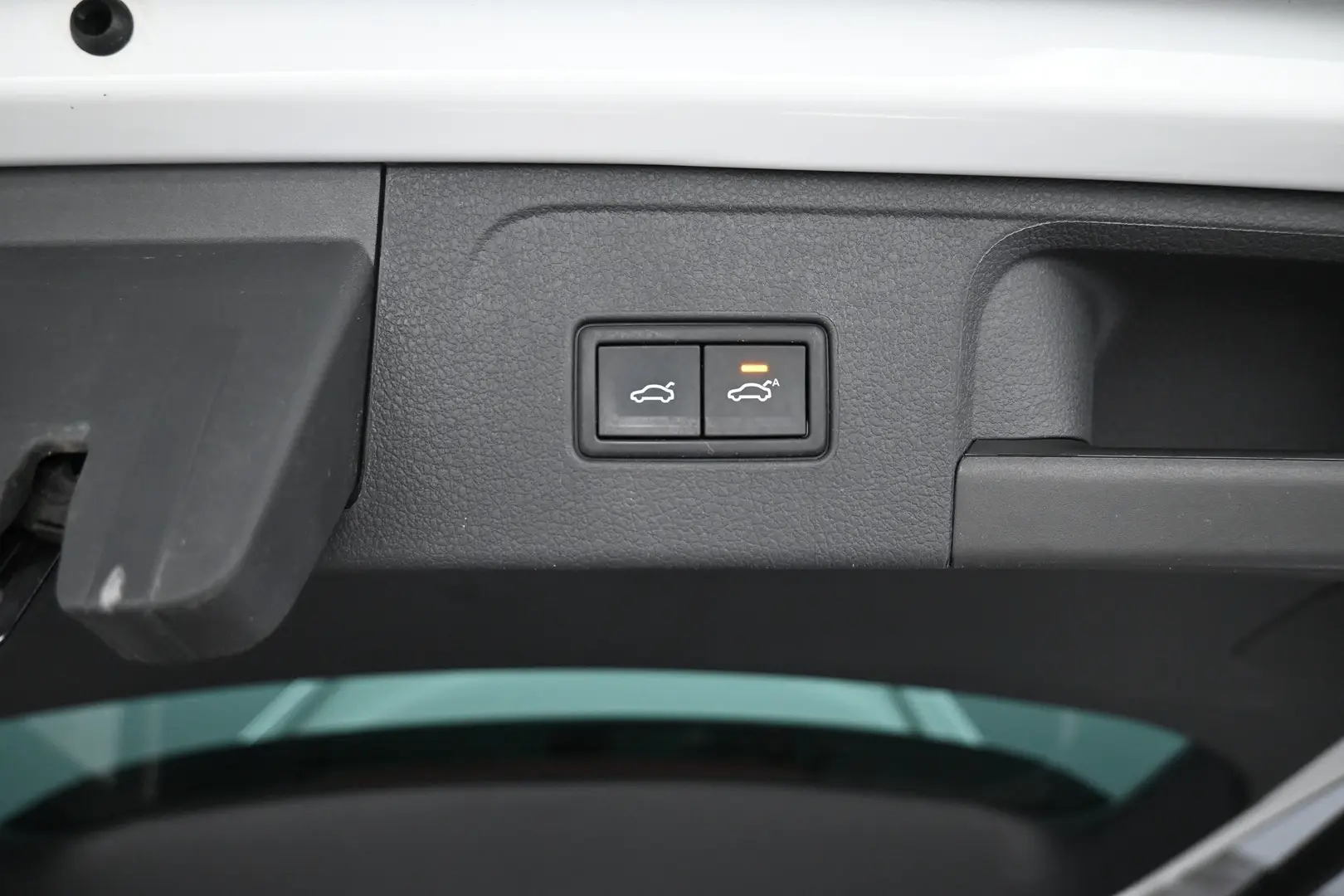 Car Image - 2geqohTM1Z88ld4B2PLO1M