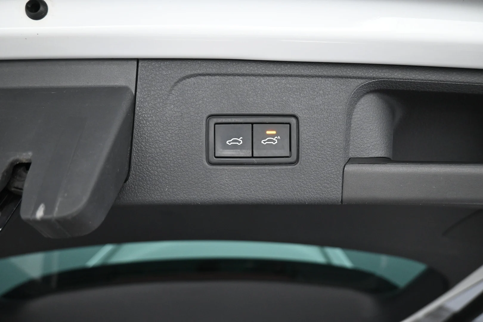 Car Image - 2geqohTM1Z88ld4B2PLO1M