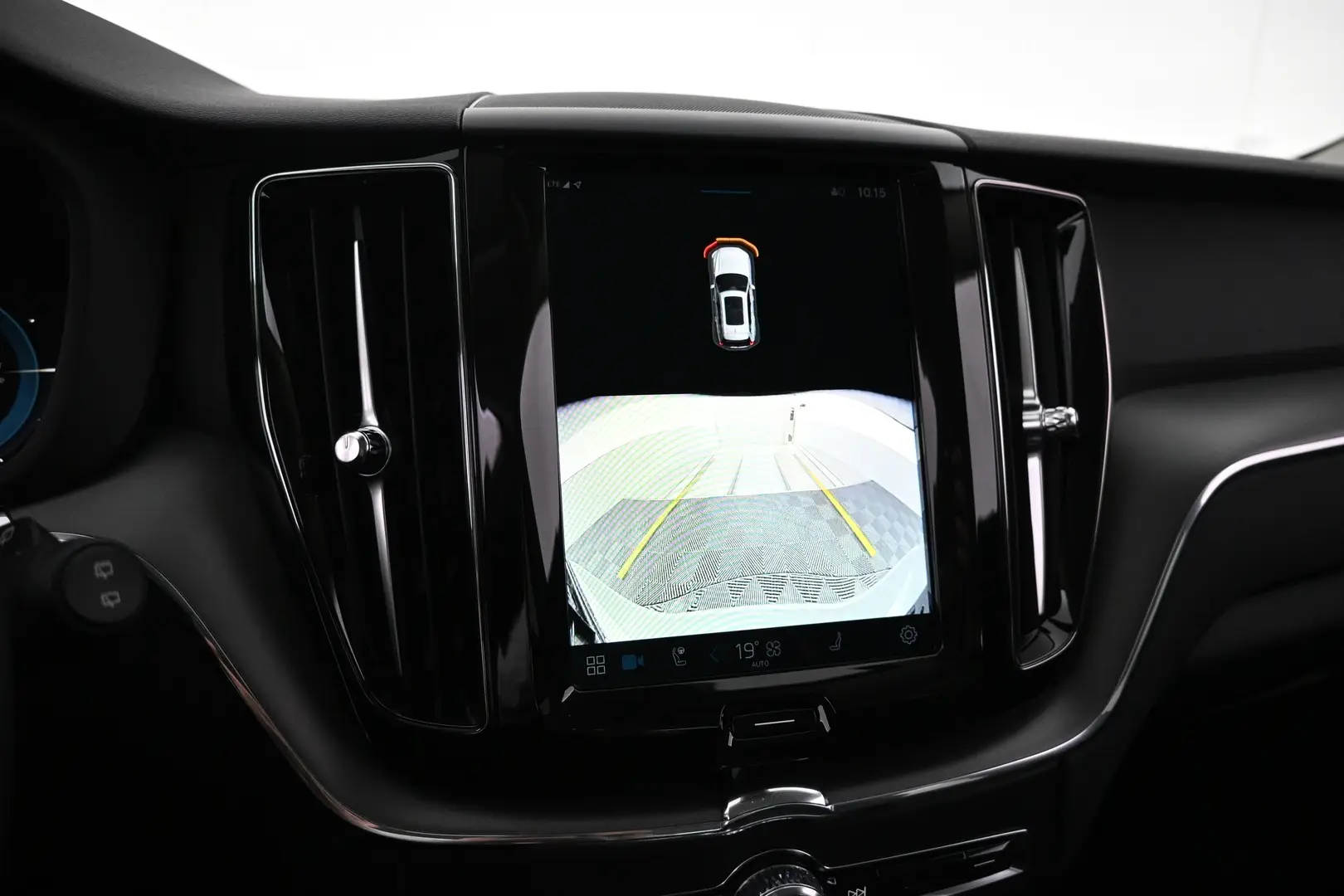 Car Image - 1kuGecWPpTaPvgw10X8Mge