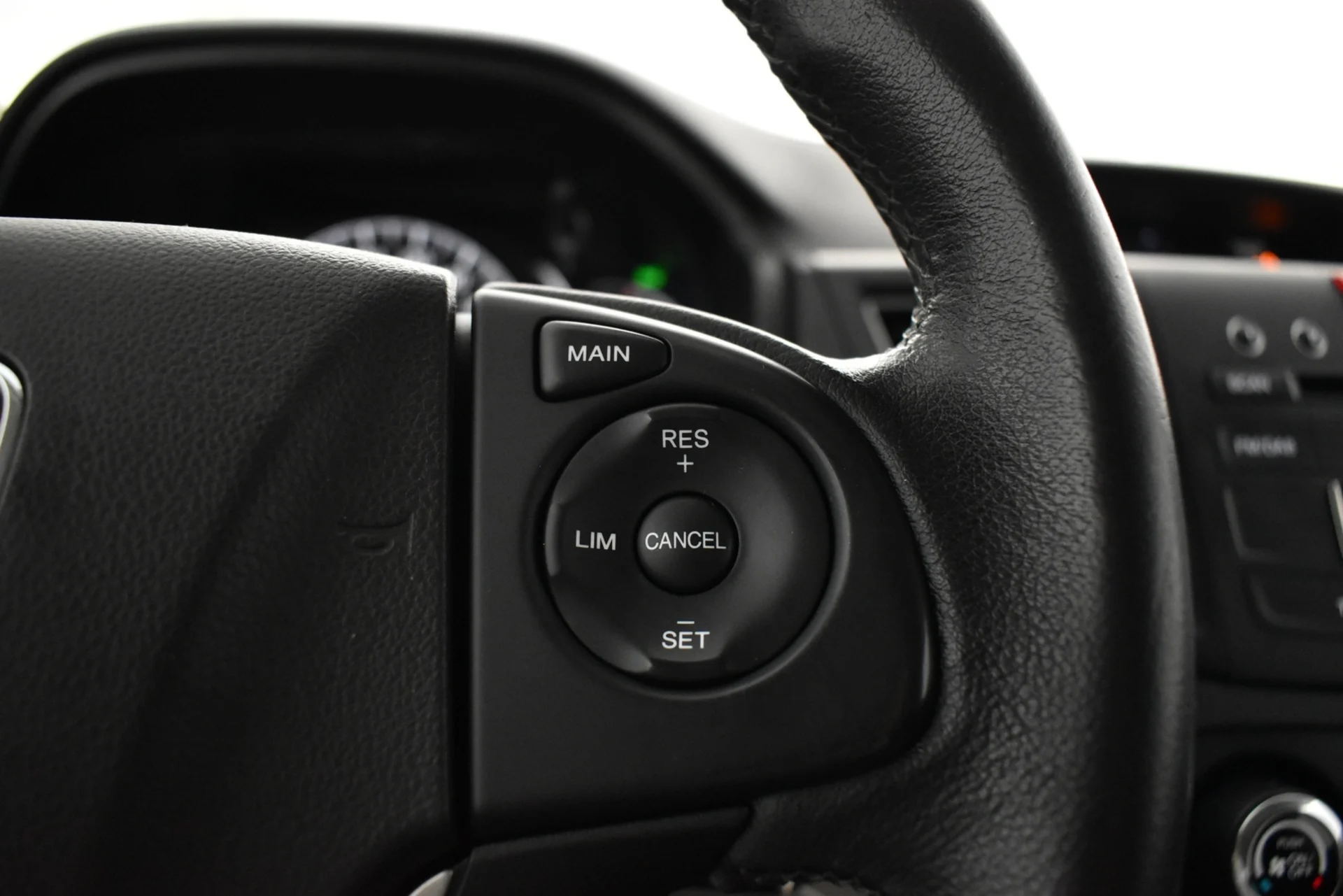 Car Image - 2wkQk05WR04sUfea980Frf