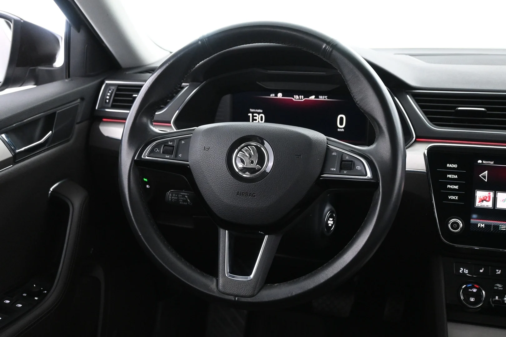 Car Image - 4PqUBEFuIqOX1wb4KdMMYB