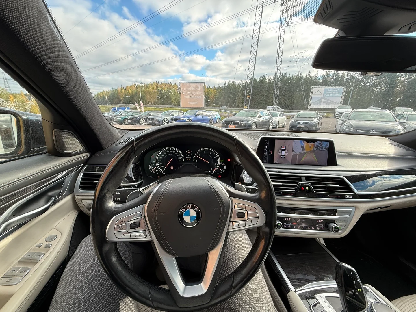 Car Image - 1U5VkhfU4Q1UwrINGQCxbU