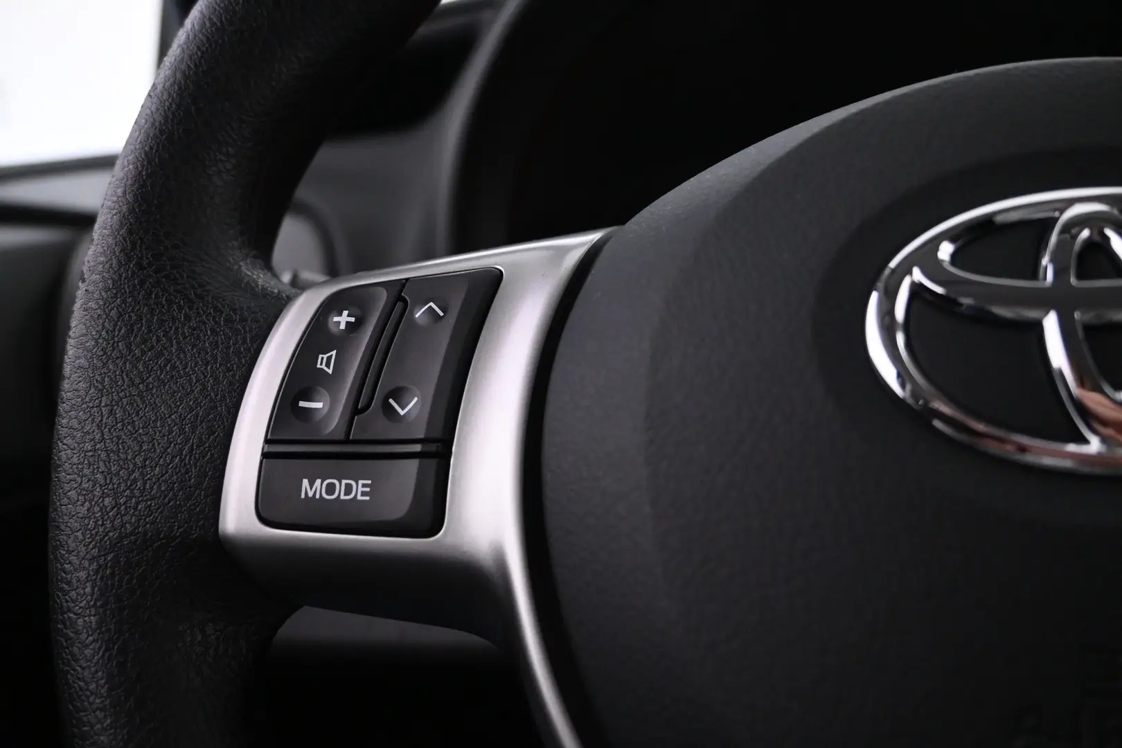 Car Image - 514M4YuShG5S5C626I96SL
