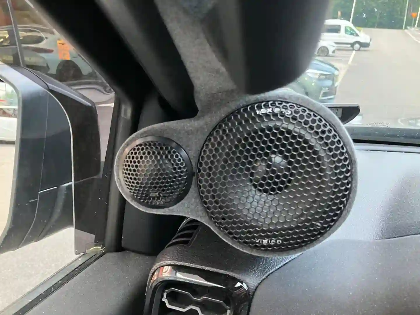 Car Image - 4koyJEJzSefbjcjWoNW2IJ
