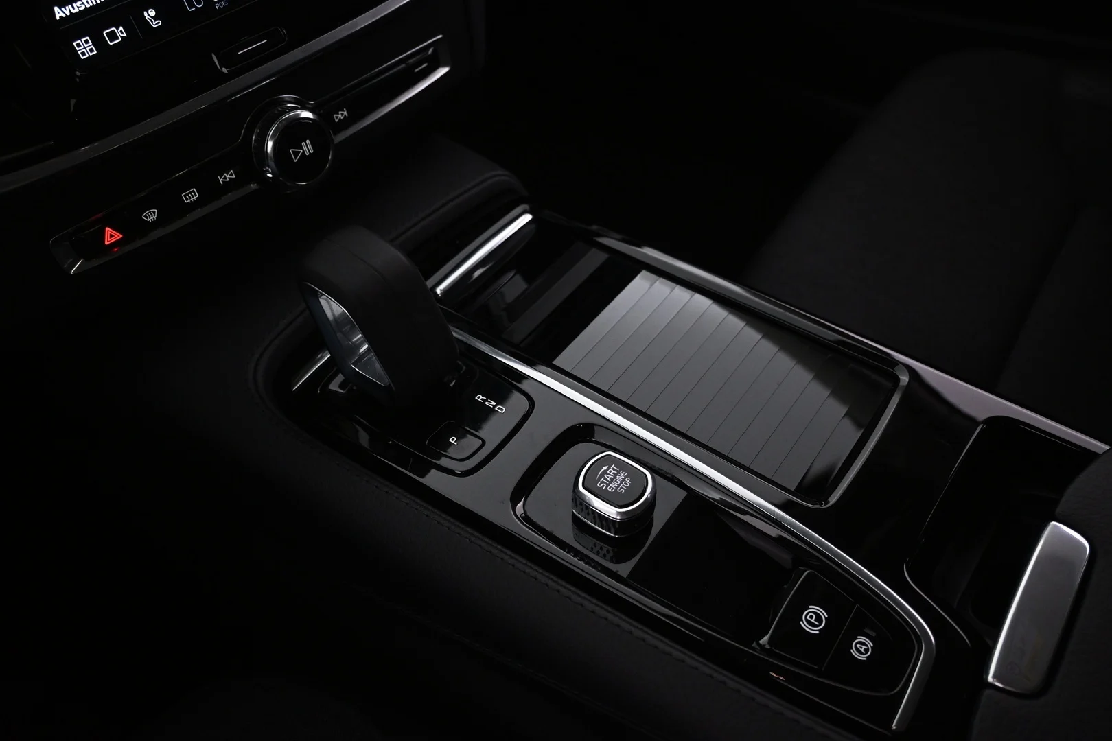 Car Image - 3WuJR9ac9XMyLSQXLePdTJ