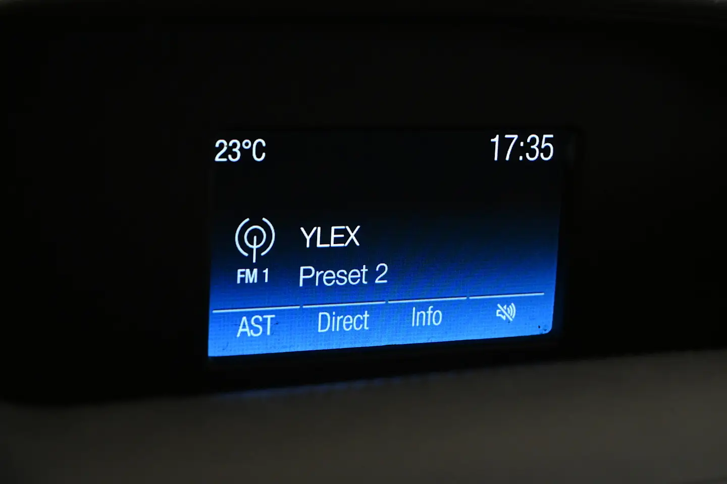 Car Image - 75iWdXy6iGctApQmotxu58