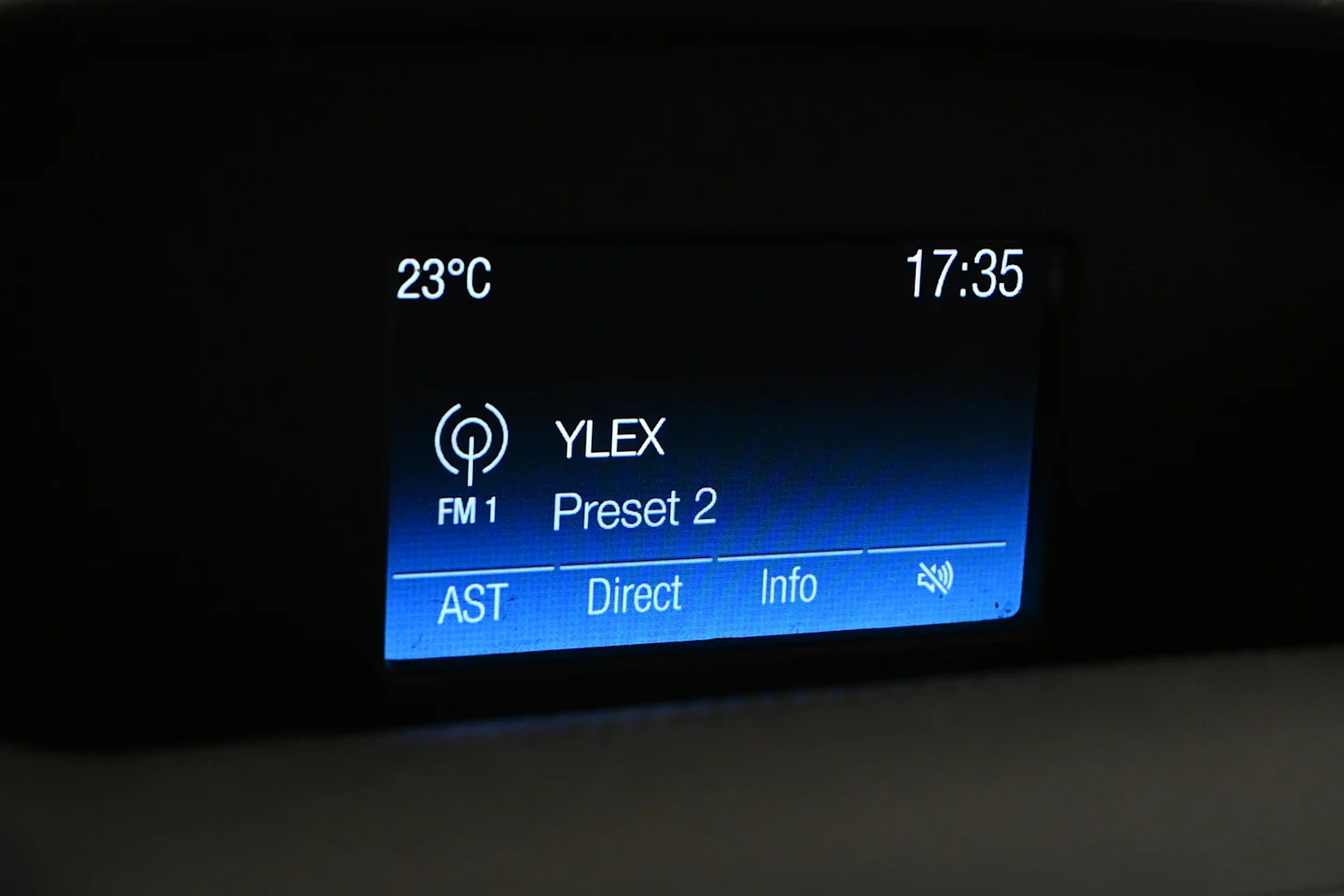 Car Image - 75iWdXy6iGctApQmotxu58