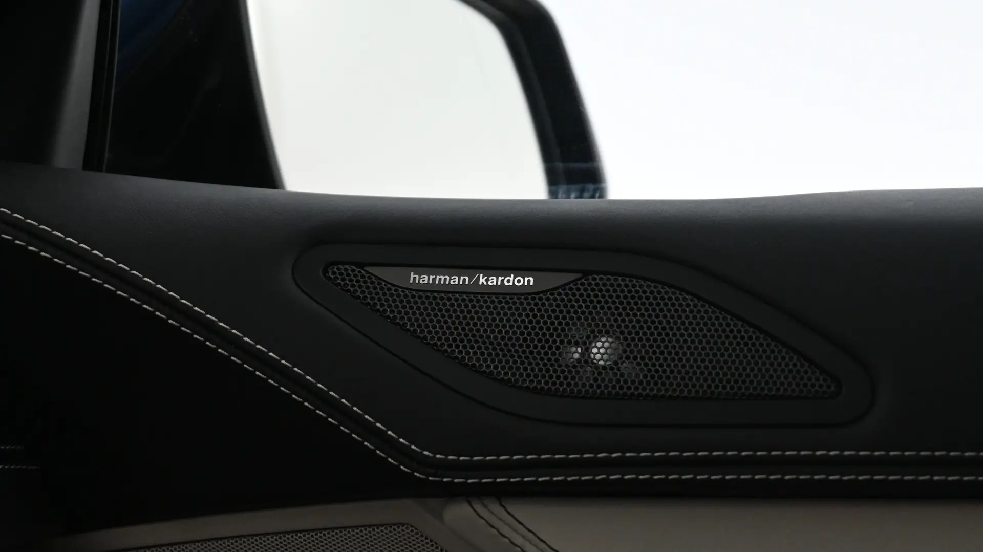 Car Image - 2KxGU6n3yRiYt79PdXljEY